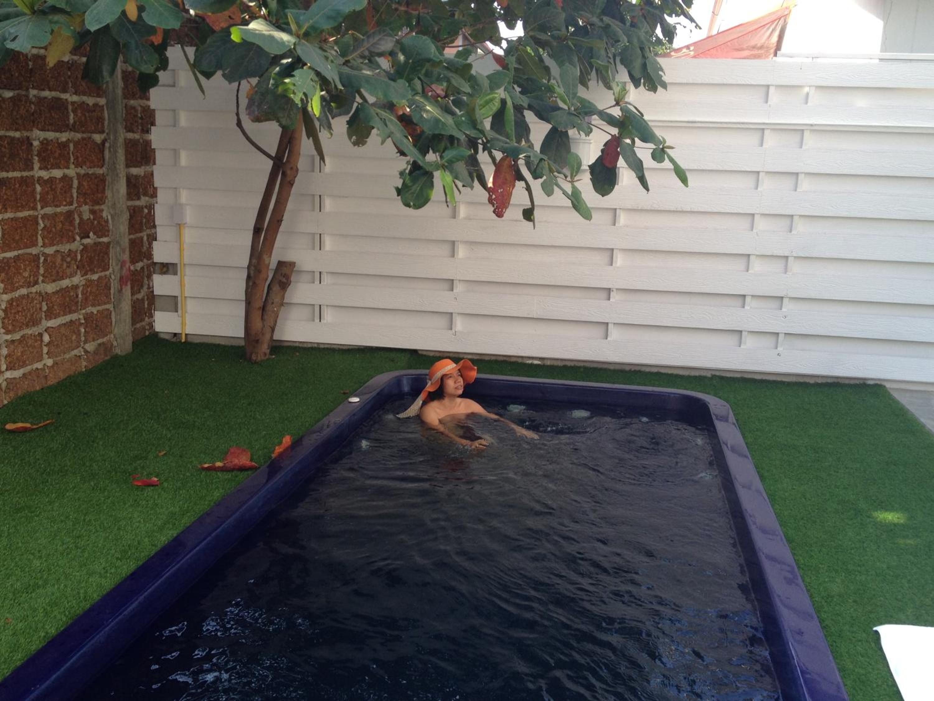 Barefeet Naturist Resort