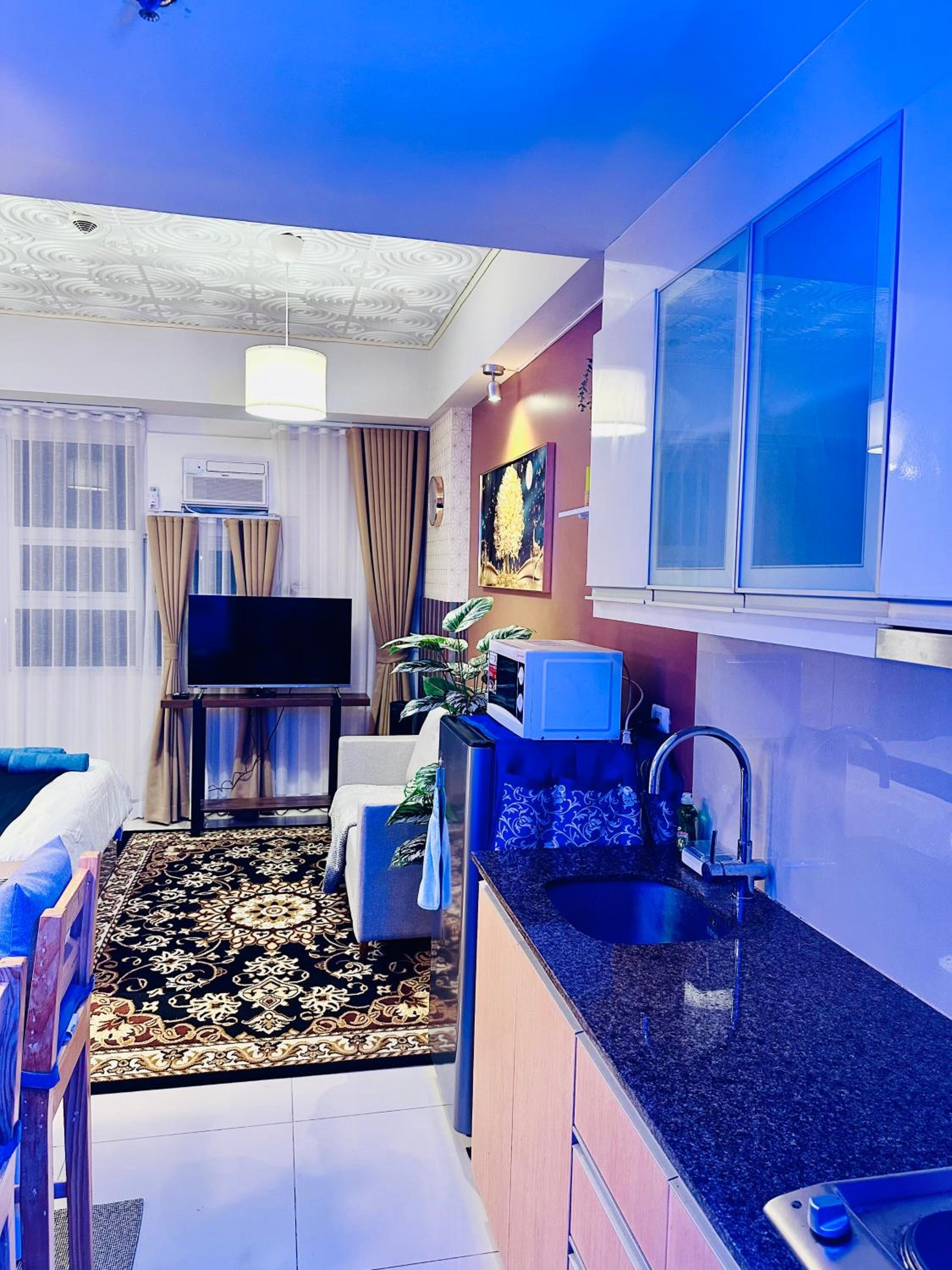 We Vibe, 101 Newport Blvd near the airport NAIA 3