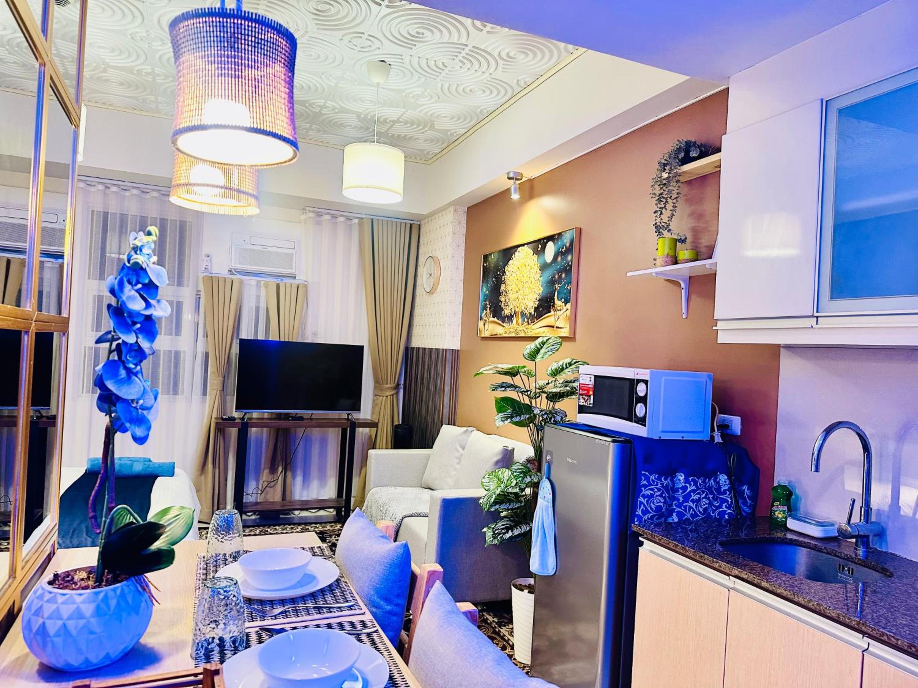 We Vibe, 101 Newport Blvd near the airport NAIA 3