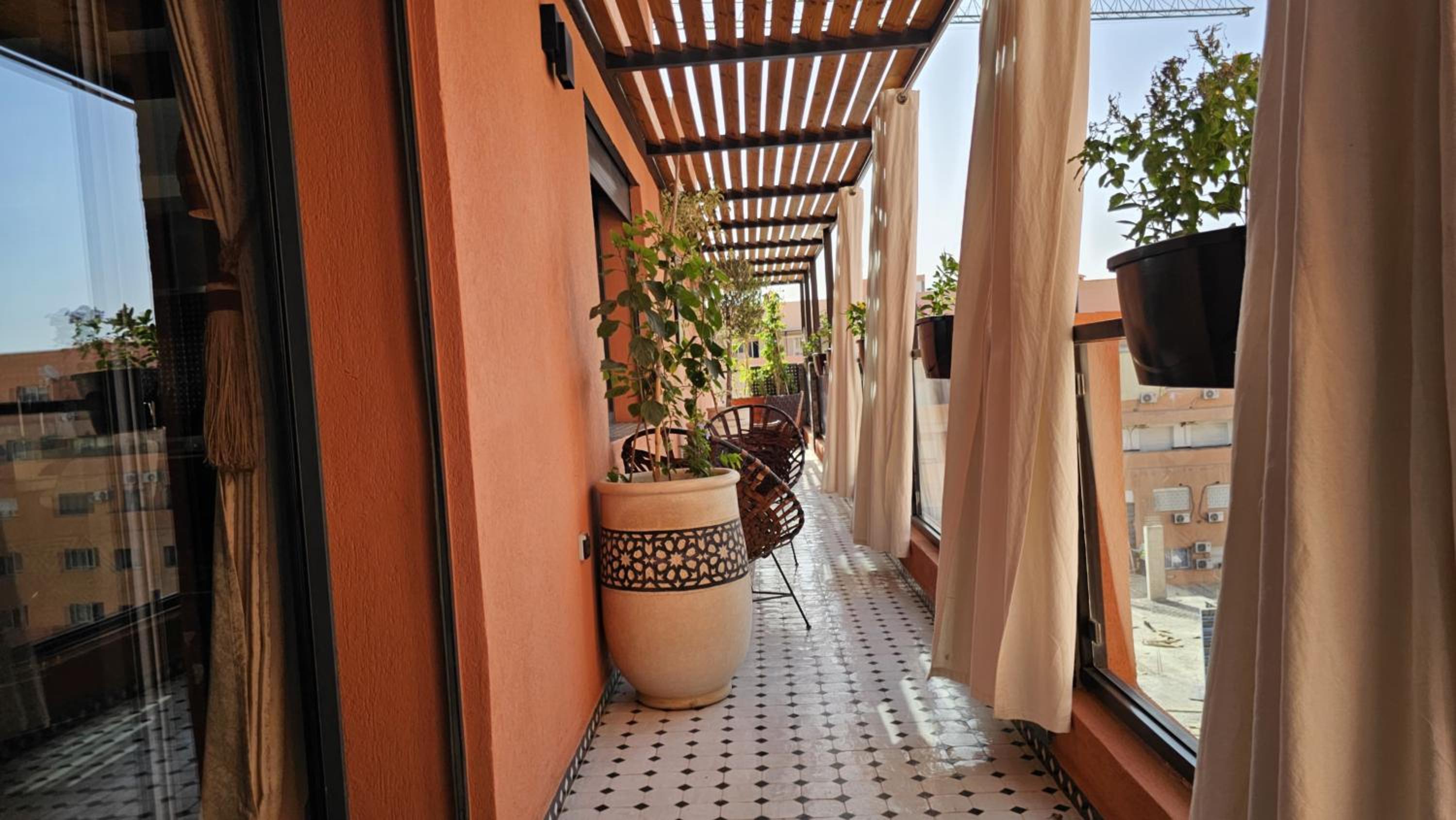 Design Art Gallery Apartment Marrakech swimming pool on the Roof