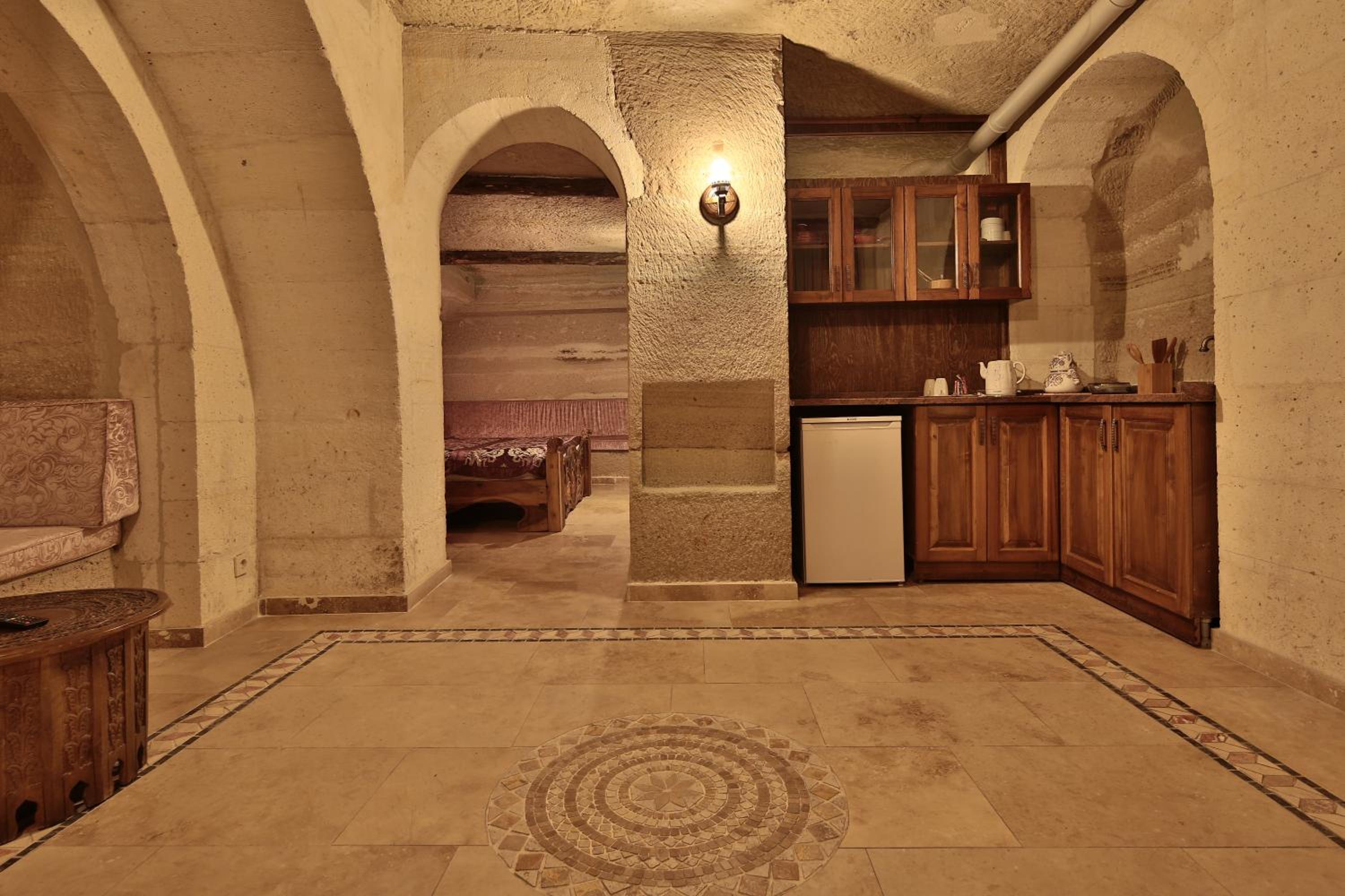 Walnut House Otel - Image 7