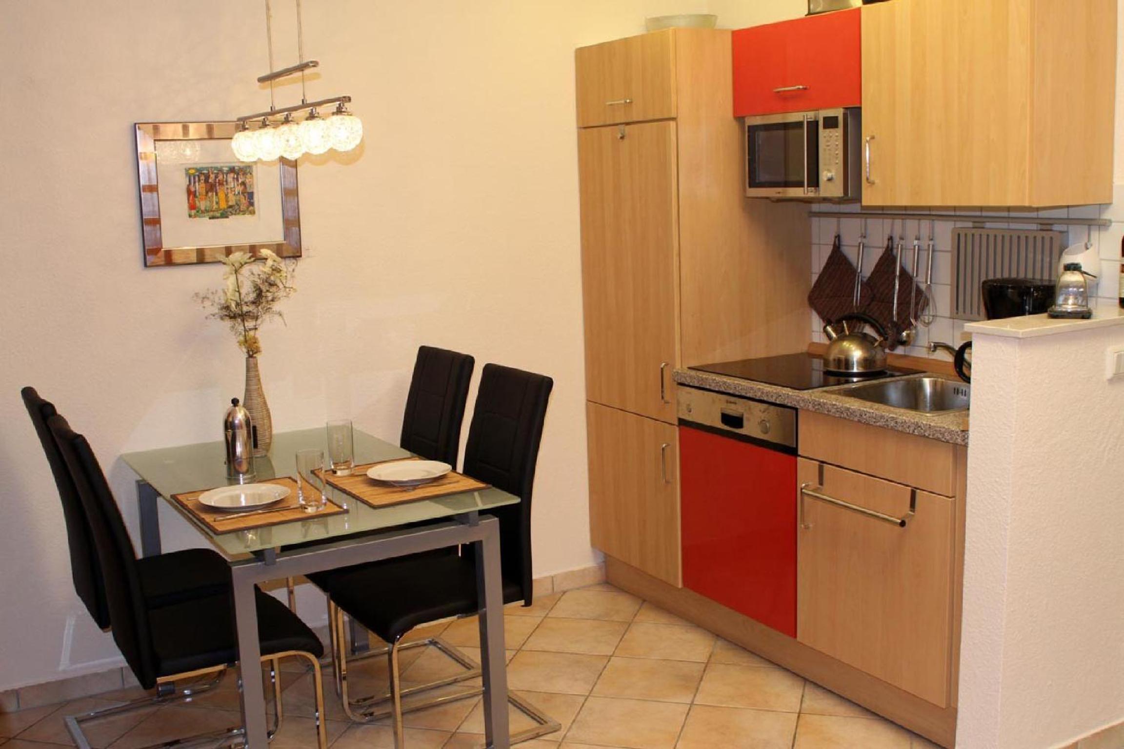 Ferienwohnung Südblick in Groß Zicker in ruhiger Lage mit Terrasse und Meerblick view 2