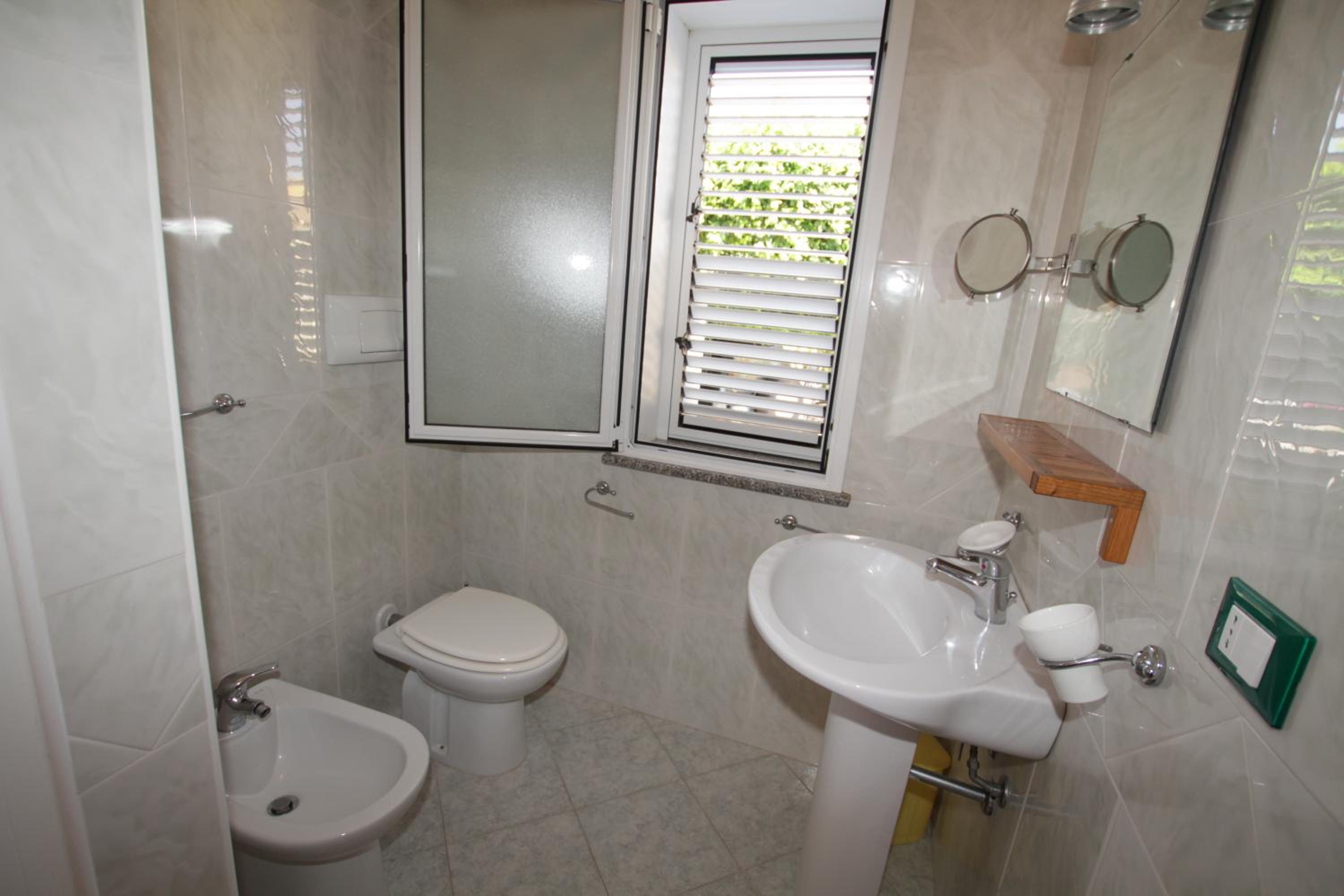 Photo 83