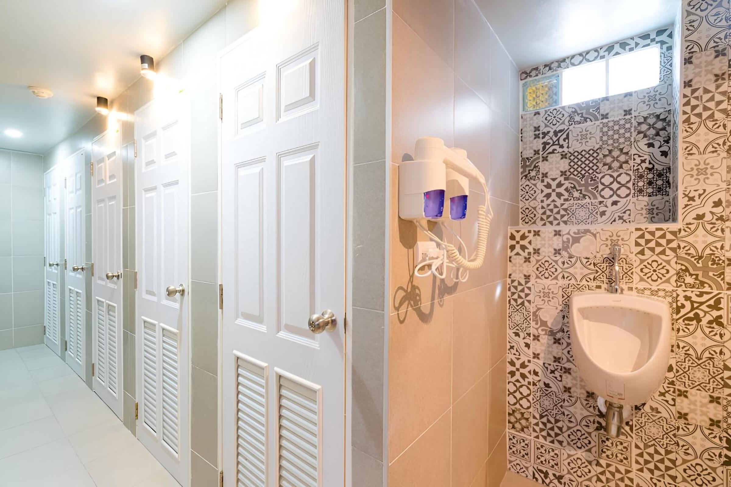 Friends Hostel - Phuket Airport
