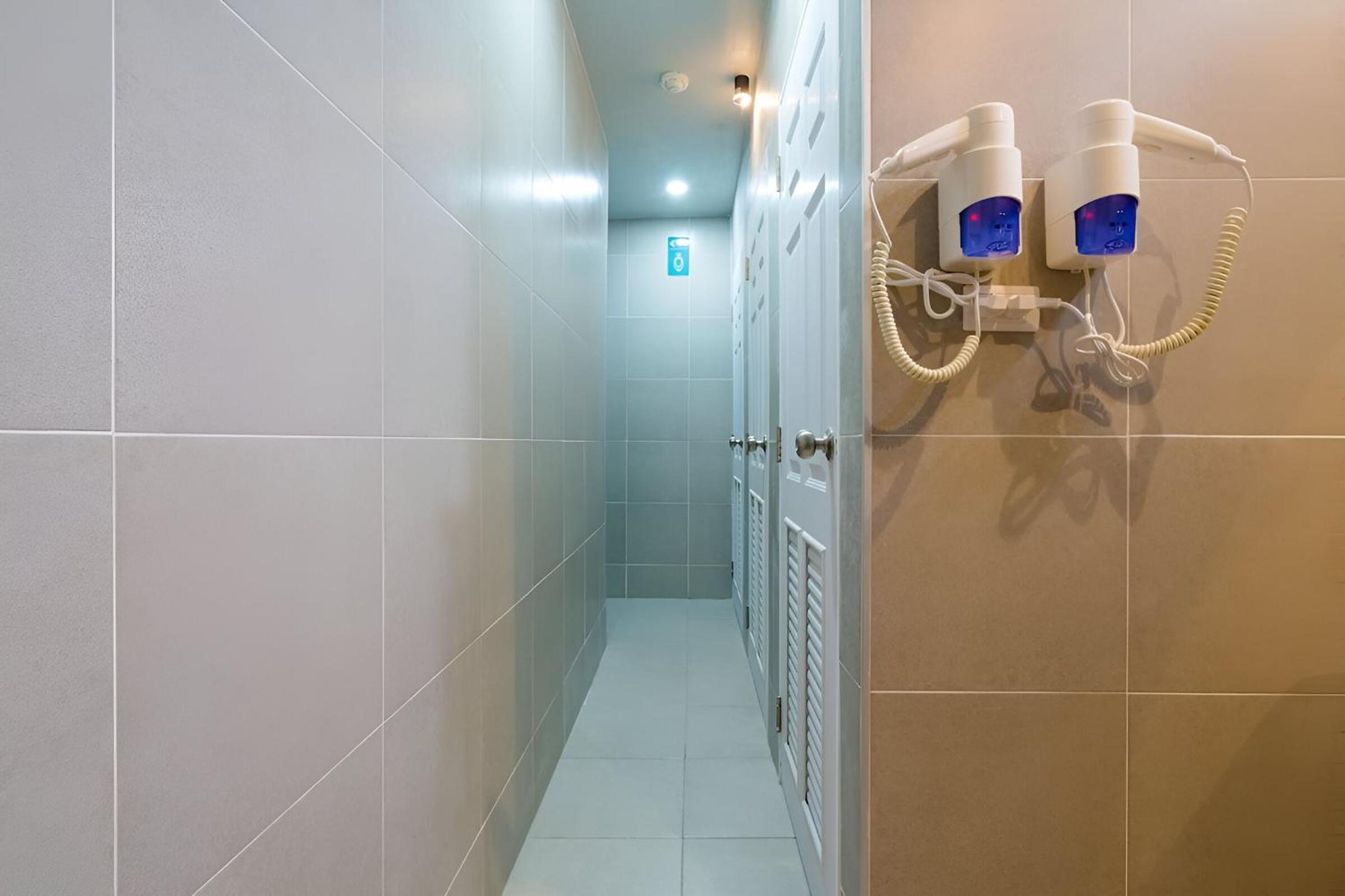 Friends Hostel - Phuket Airport