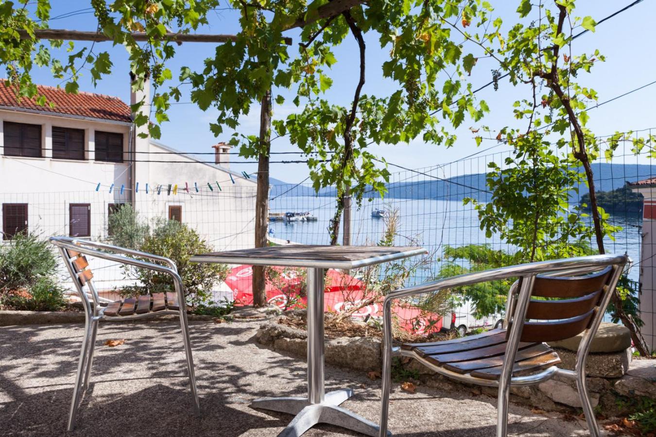Apartments & Rooms Dinko