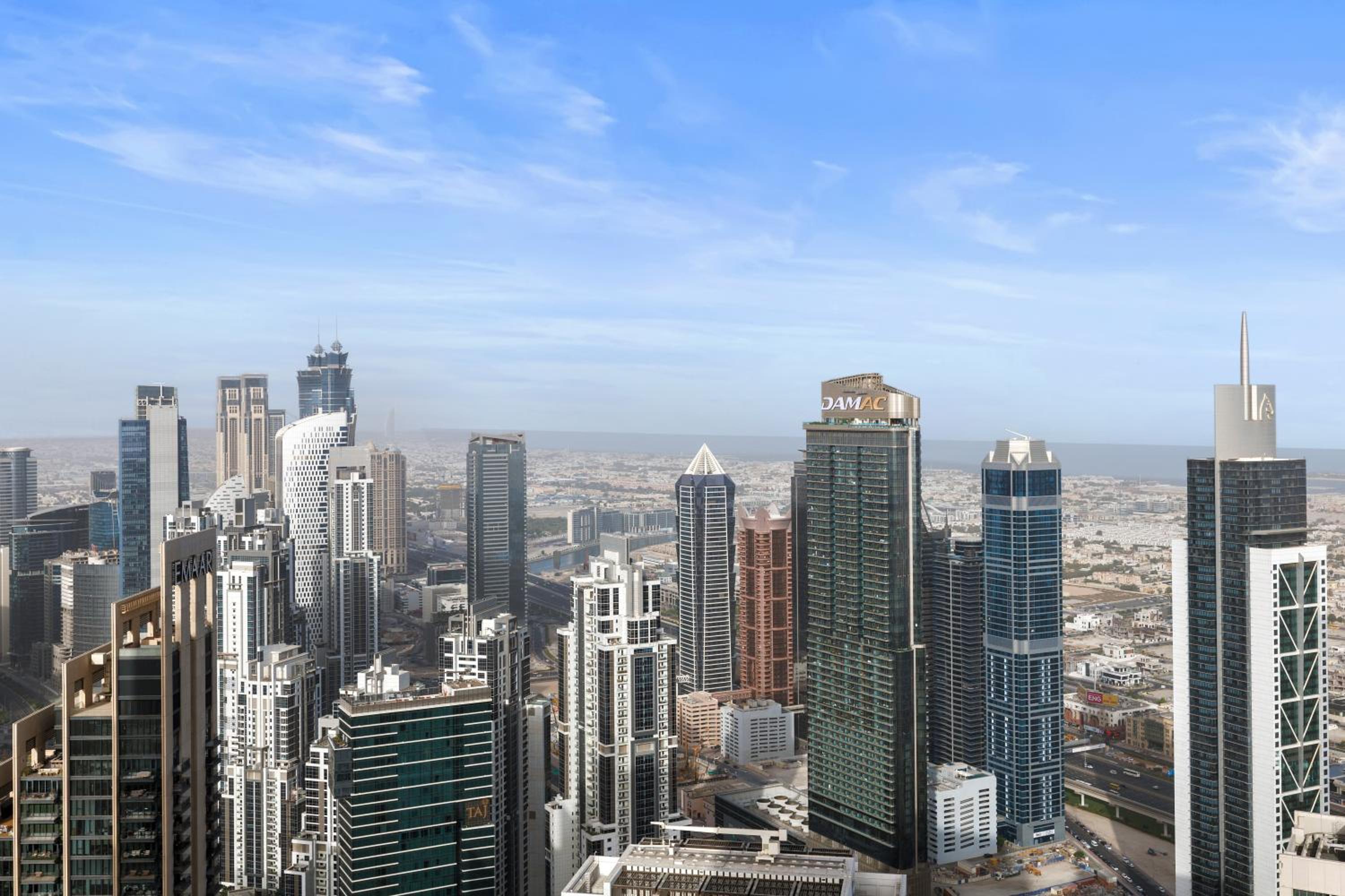Luxury 2BR Apartment in Downtown Dubai