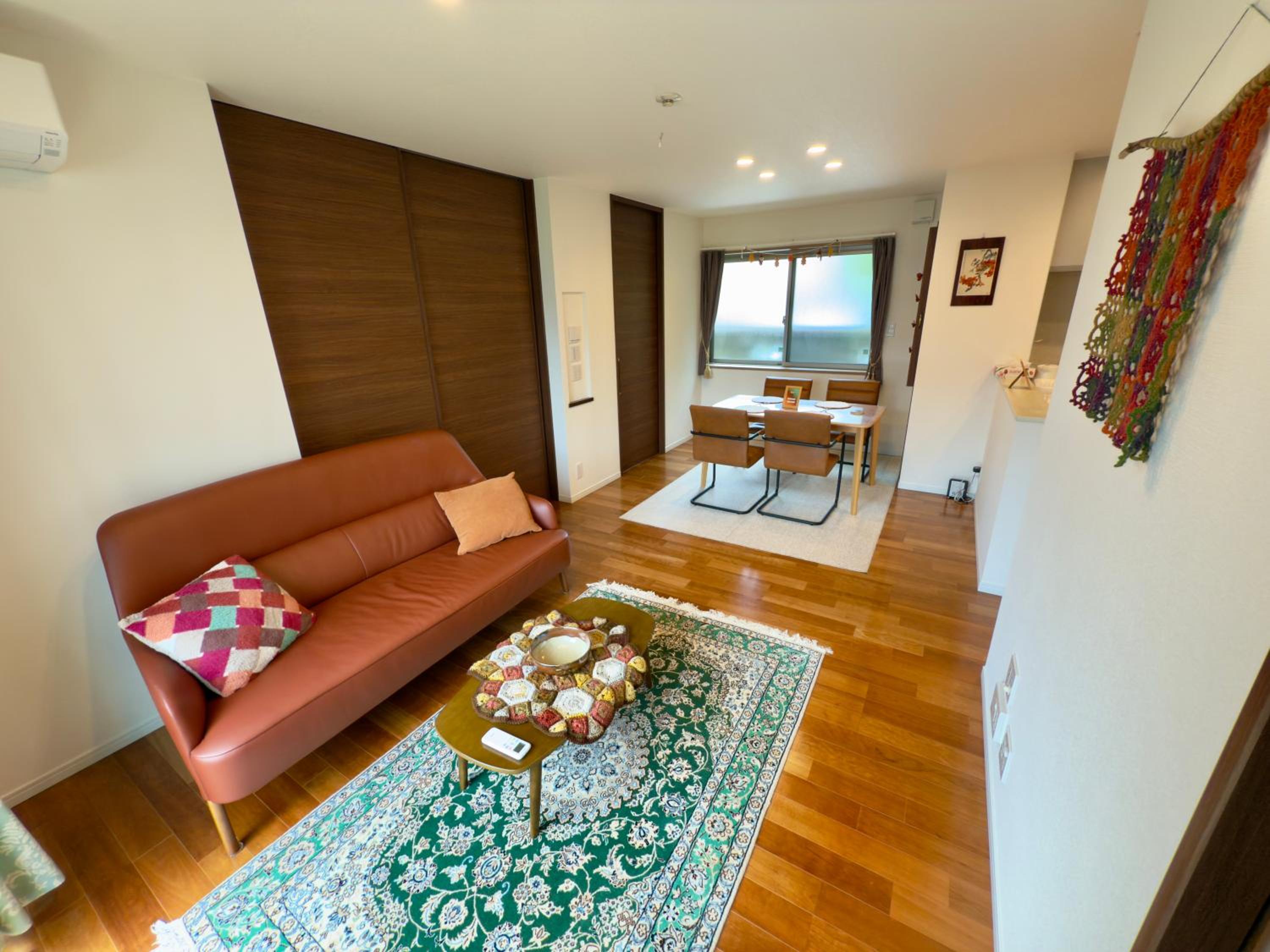 Private stay, fully equipped 45 square meter, Easy access to Disneyland & Airports