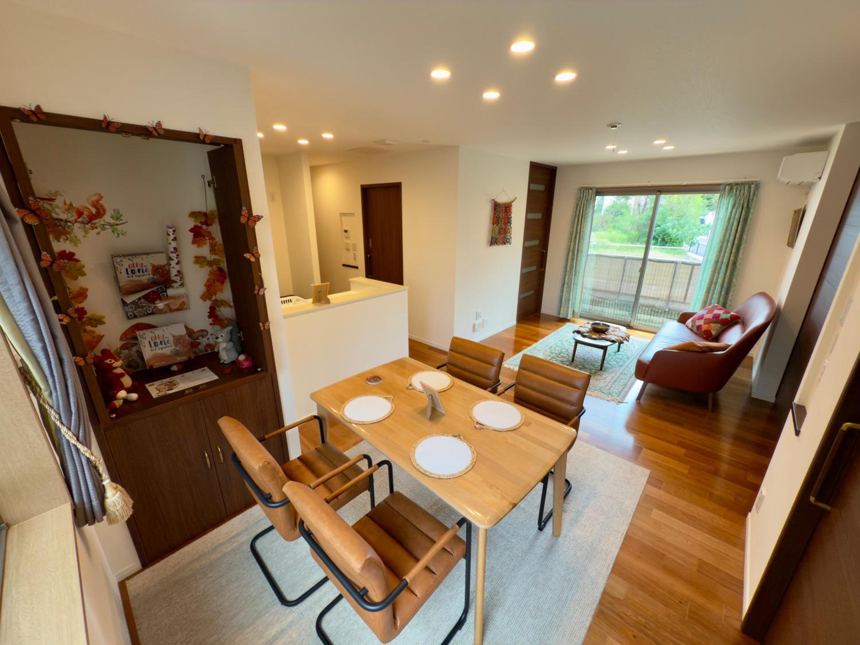 Private stay, fully equipped 45 square meter, Easy access to Disneyland & Airports