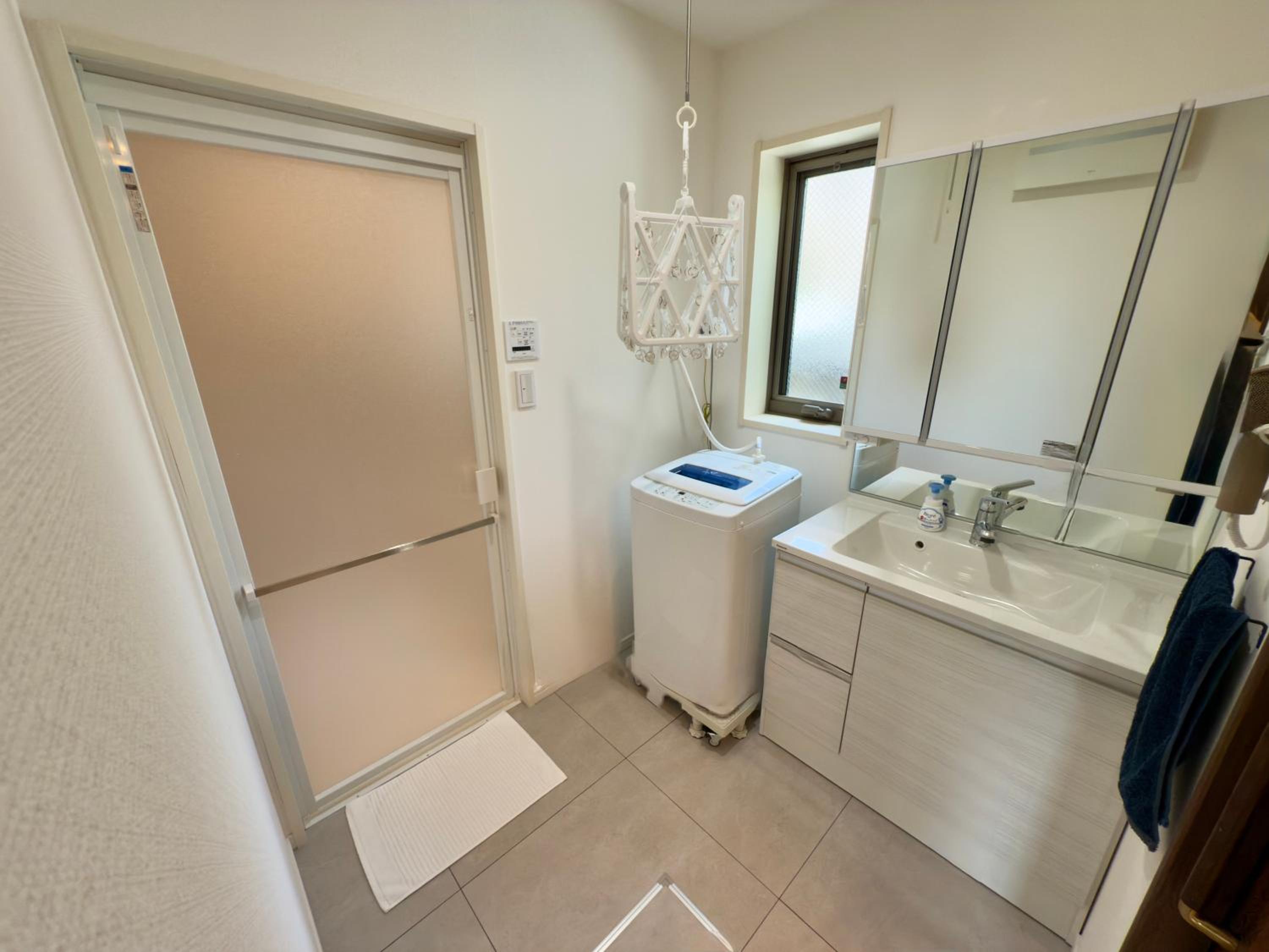 Private stay, fully equipped 45 square meter, Easy access to Disneyland & Airports