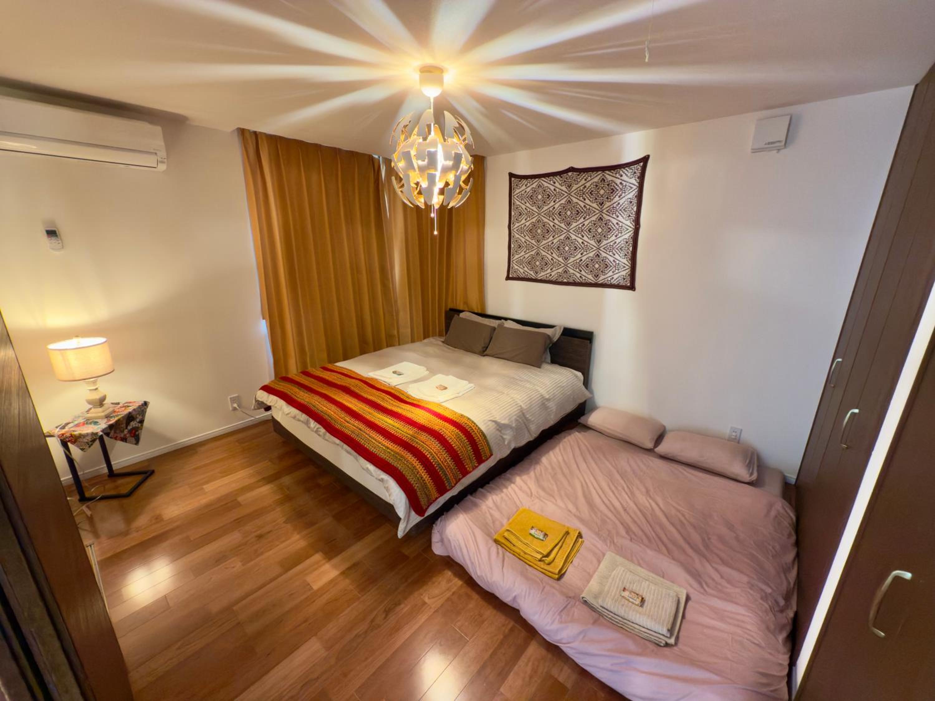 Private stay, fully equipped 45 square meter, Easy access to Disneyland & Airports