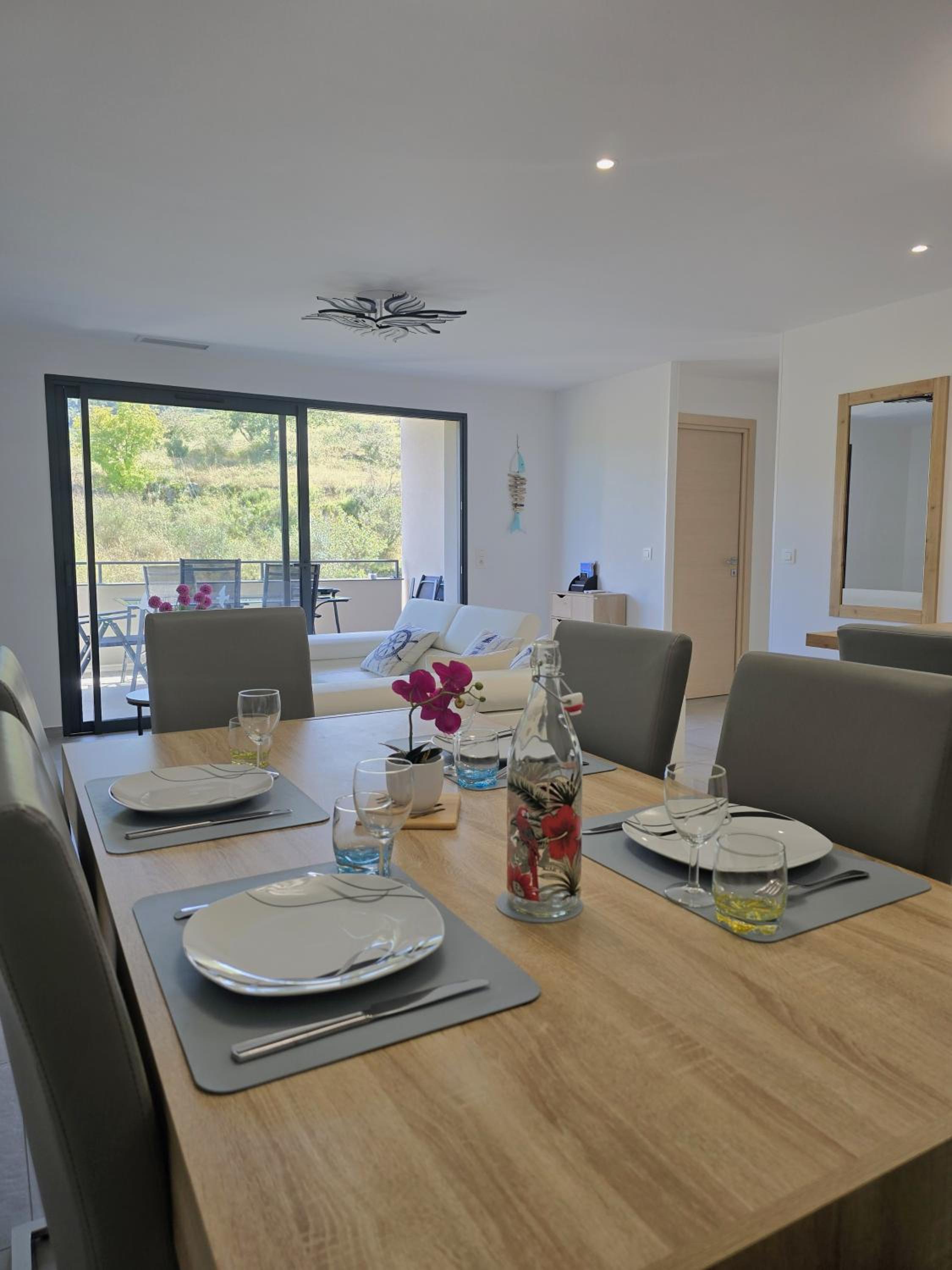Appartement neuf et nouvelle top gestion, hyper calme, vue superbe mer et nature