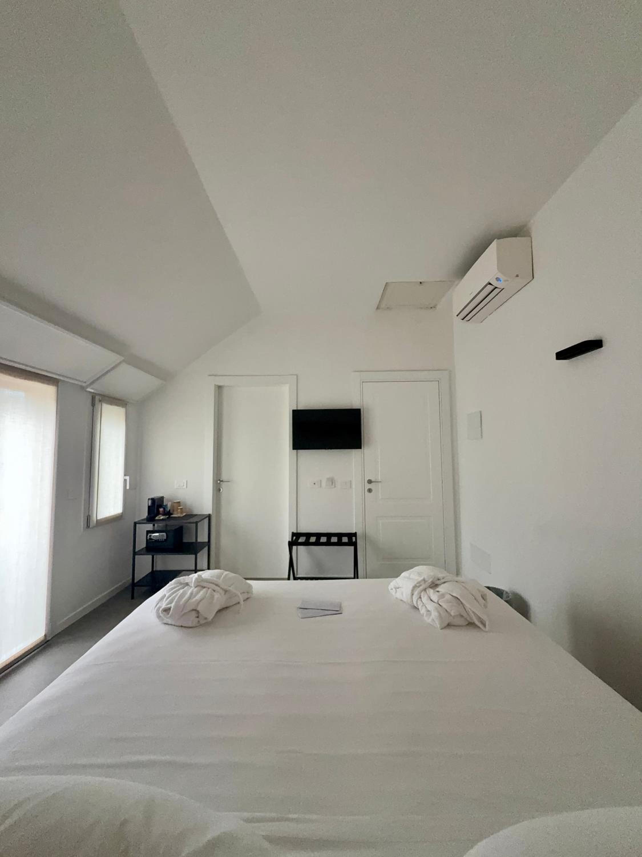 DoorMI - Premium Suites and Apartments