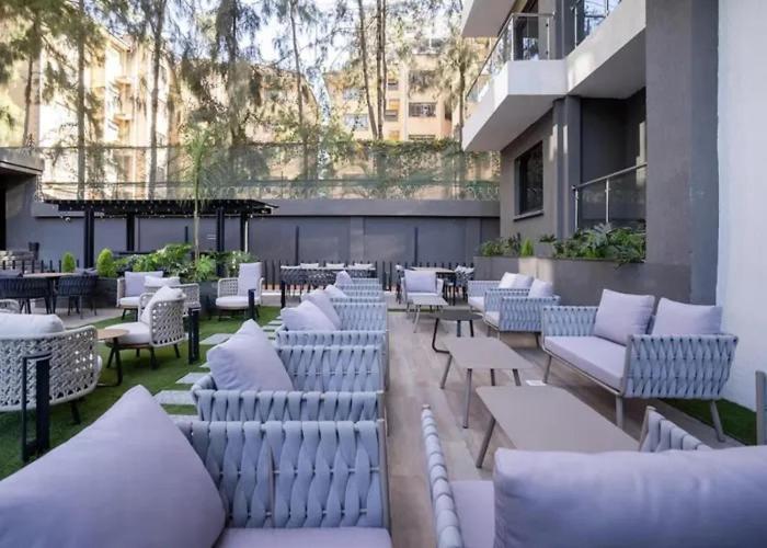 Elegant Wilma Towers Stay - Golden Sunsets & Ngong Hills views