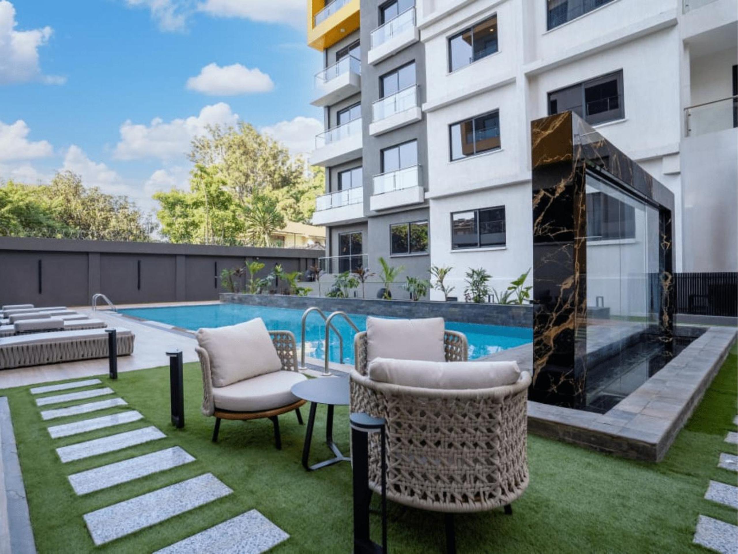 Elegant Wilma Towers Stay - Golden Sunsets & Ngong Hills views