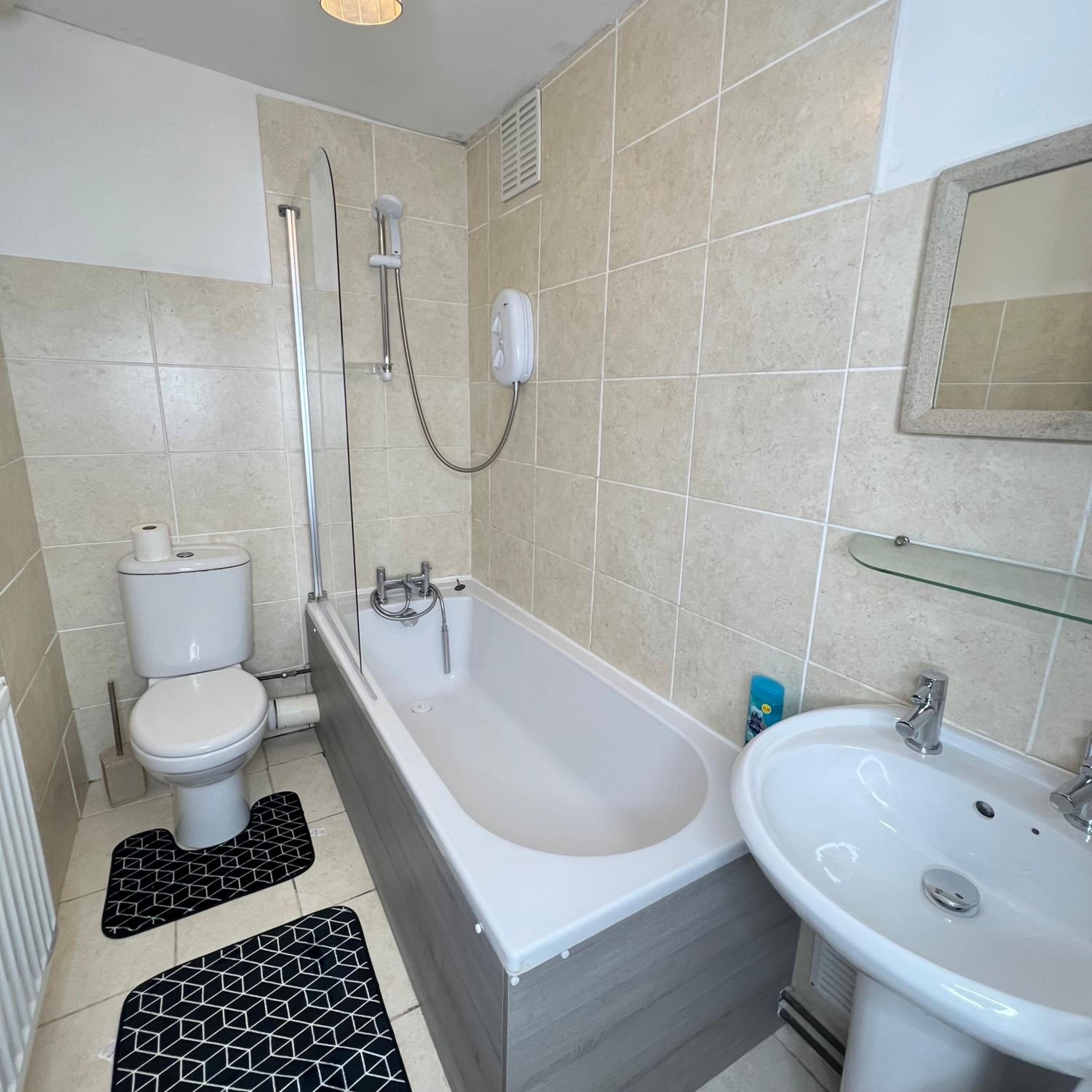Newcastle No 30 Stay for Contractors, Families & Professionals