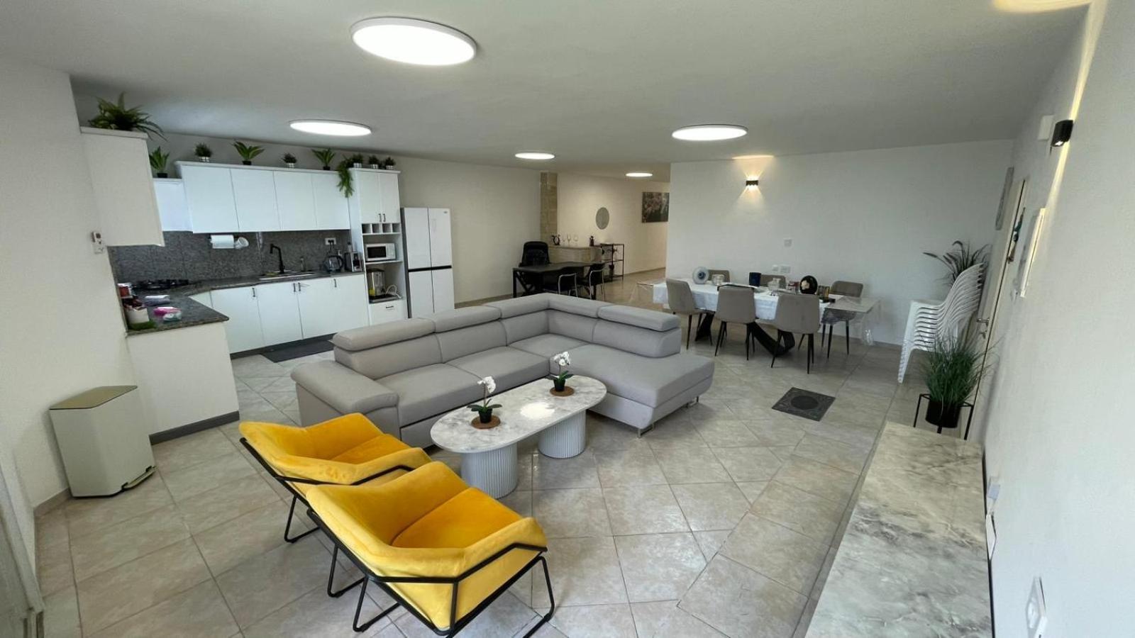 Tiberias CITY HOUSe