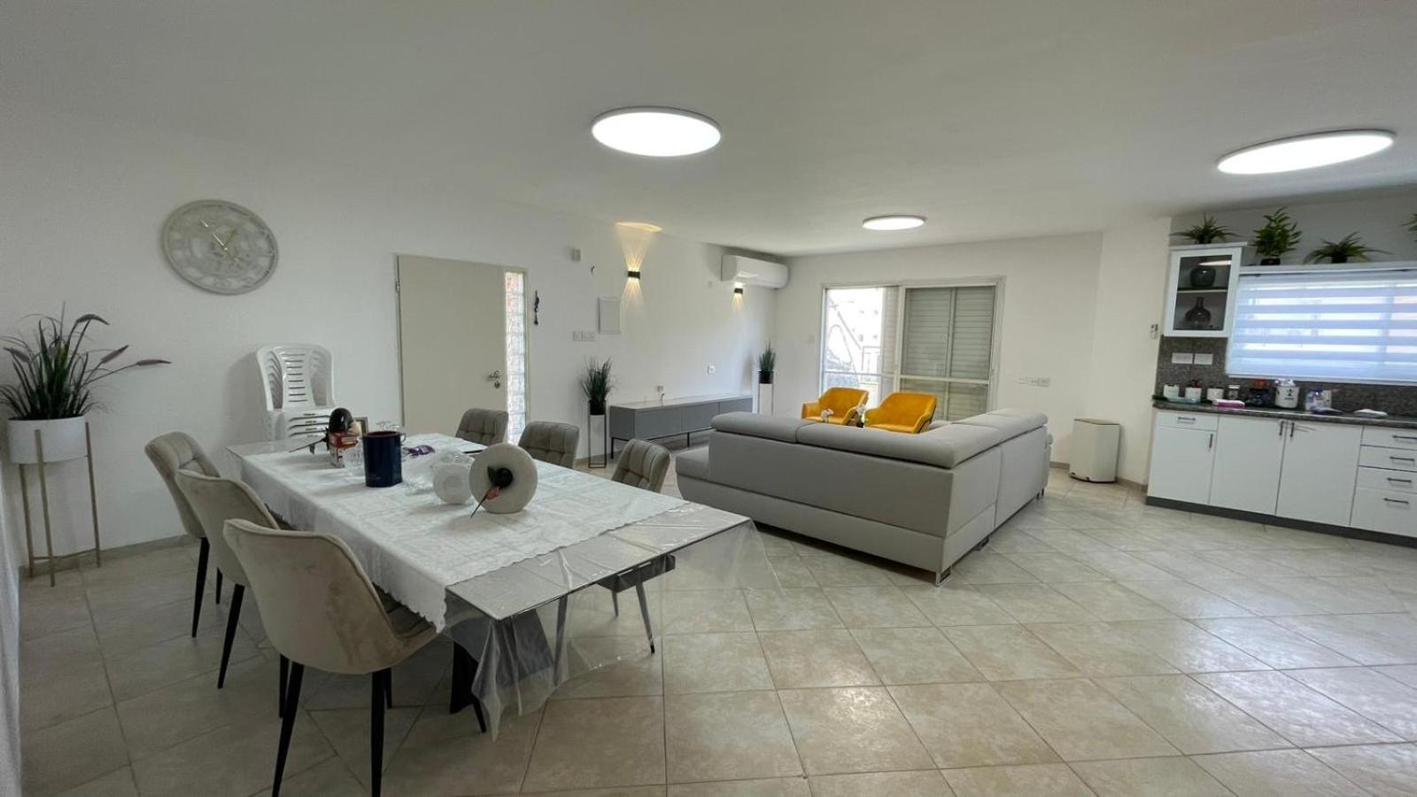 Tiberias CITY HOUSe