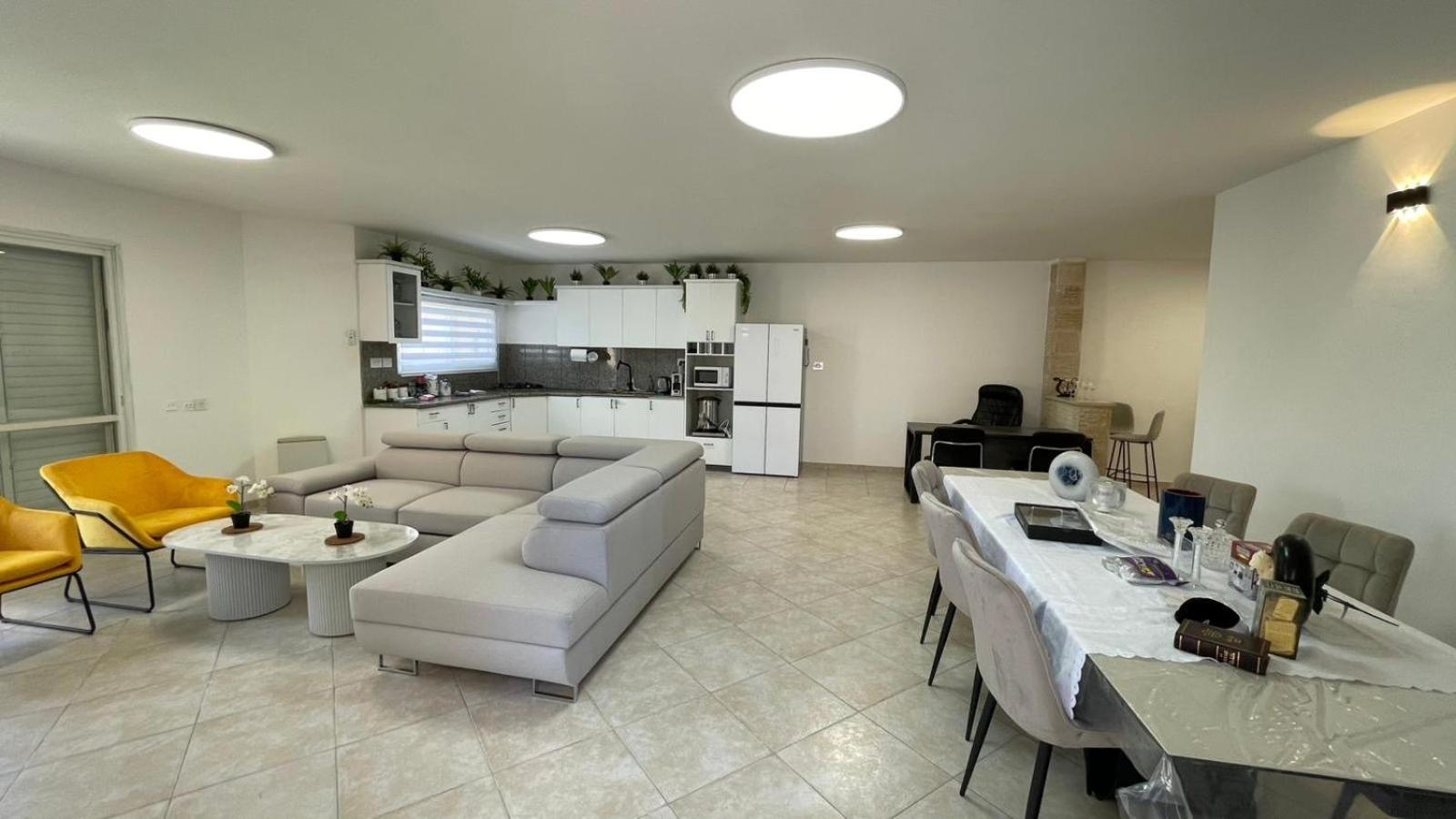 Tiberias CITY HOUSe