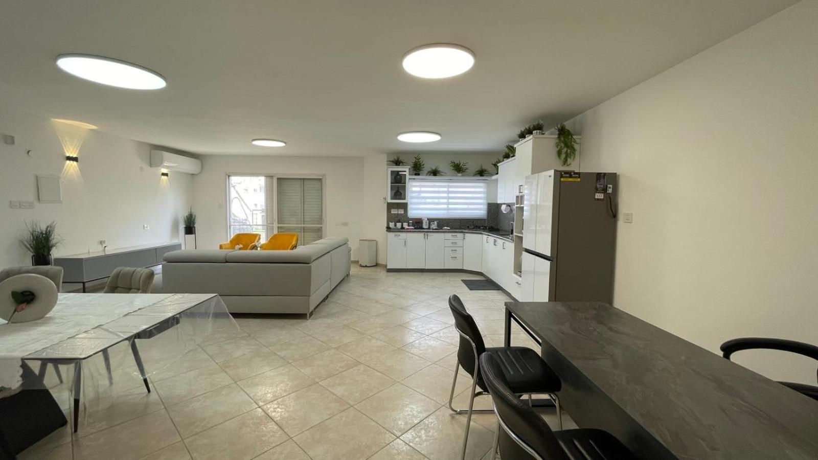 Tiberias CITY HOUSe