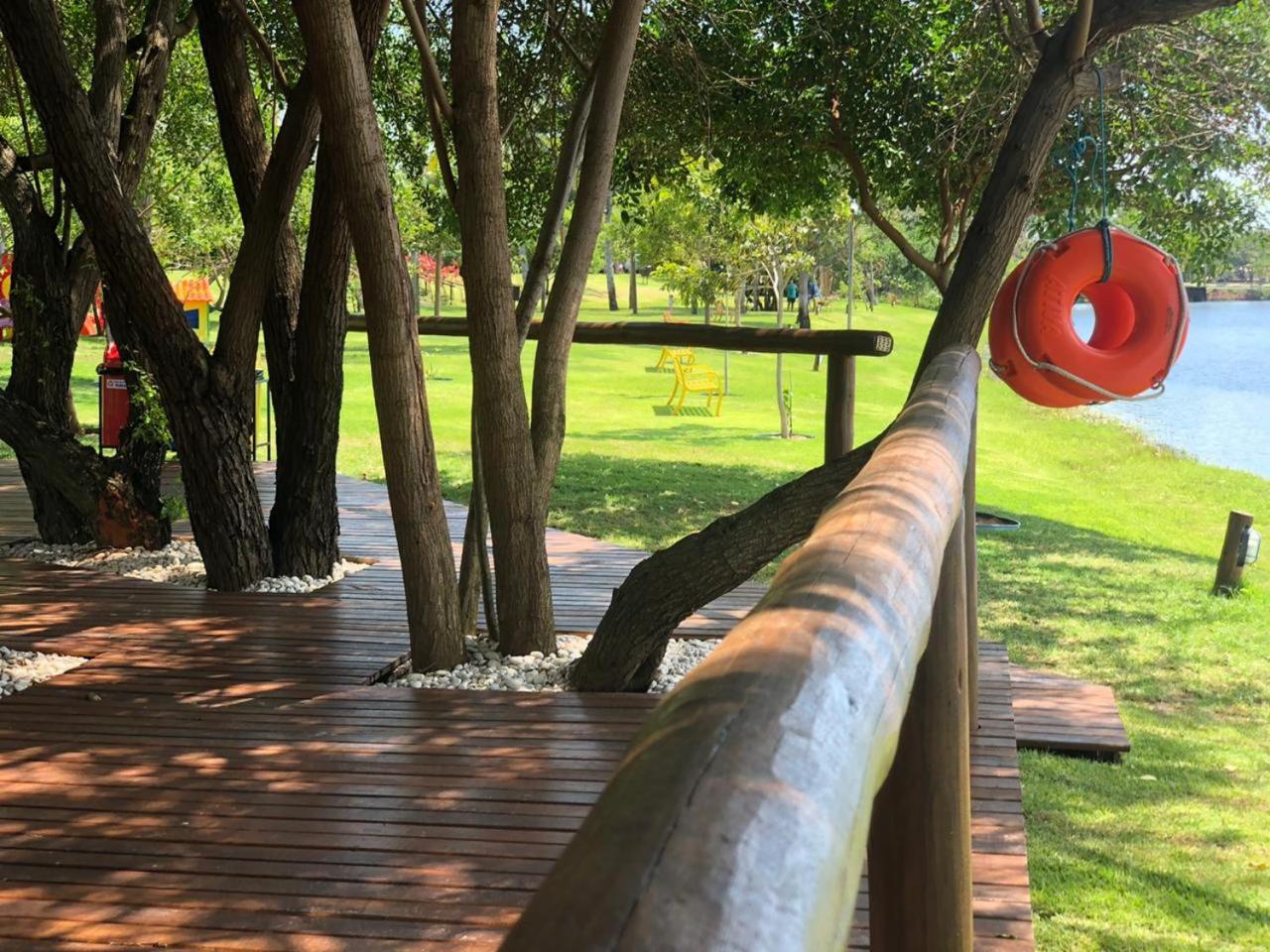 TÉRREO, NASCENTE, VENTILADO COM VISTA DA LAGOA Guarajuba Paraíso das Águas Perto de tudo