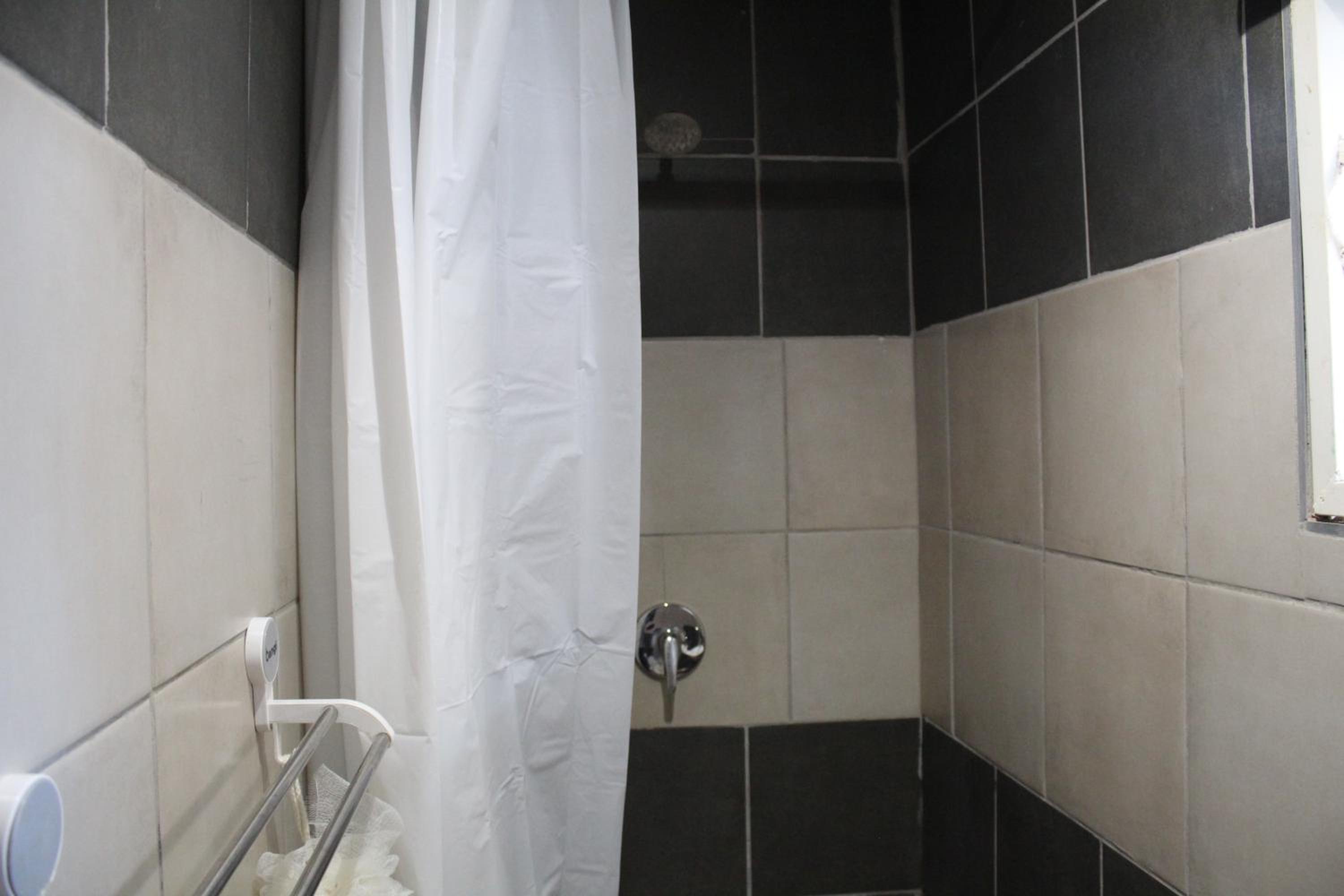 Newlands Cosy One Bedroom Apartment