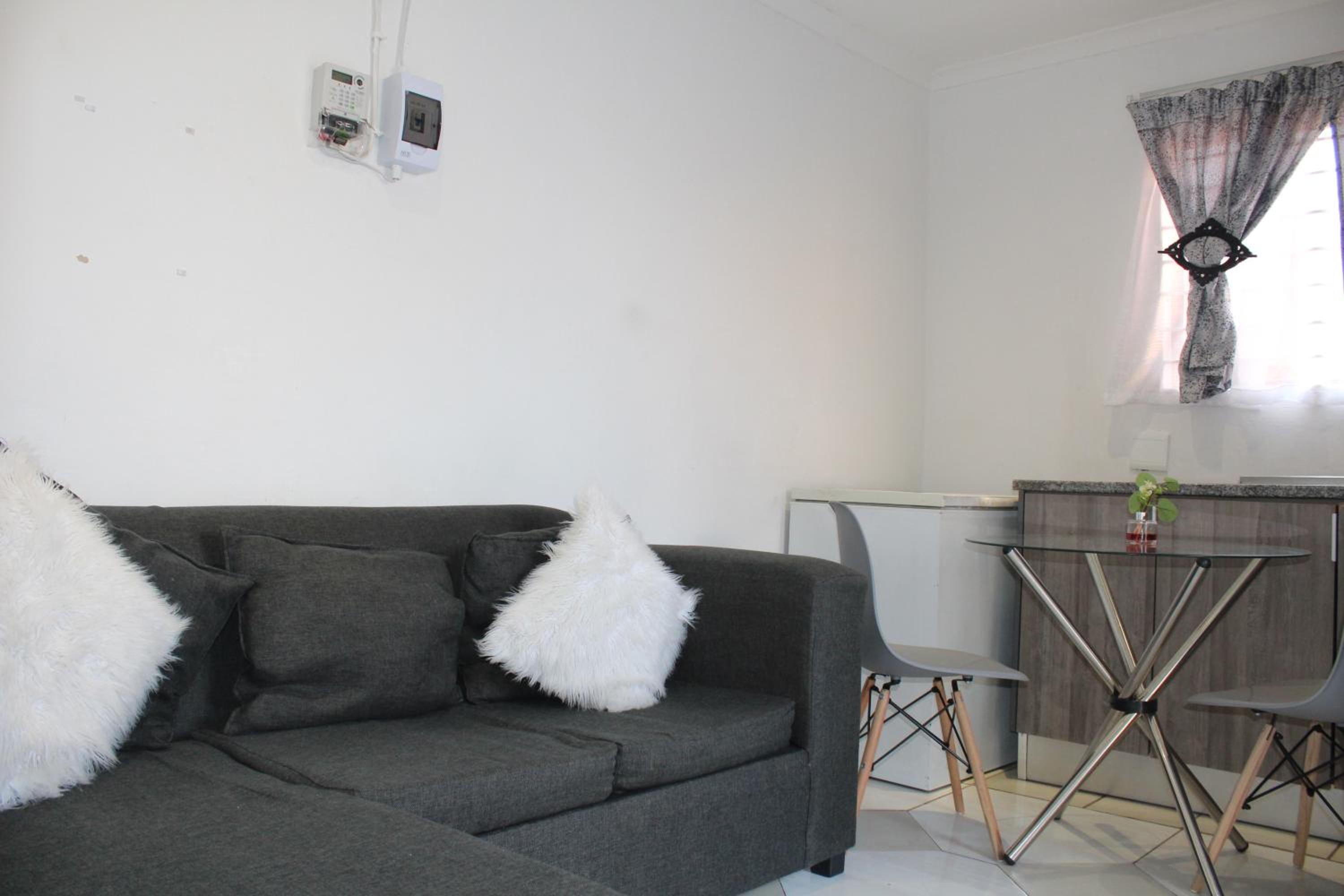 Newlands Cosy One Bedroom Apartment