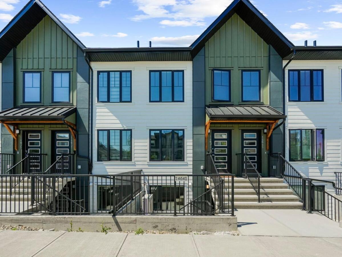Superb 1-Bdr Apt in New Condo