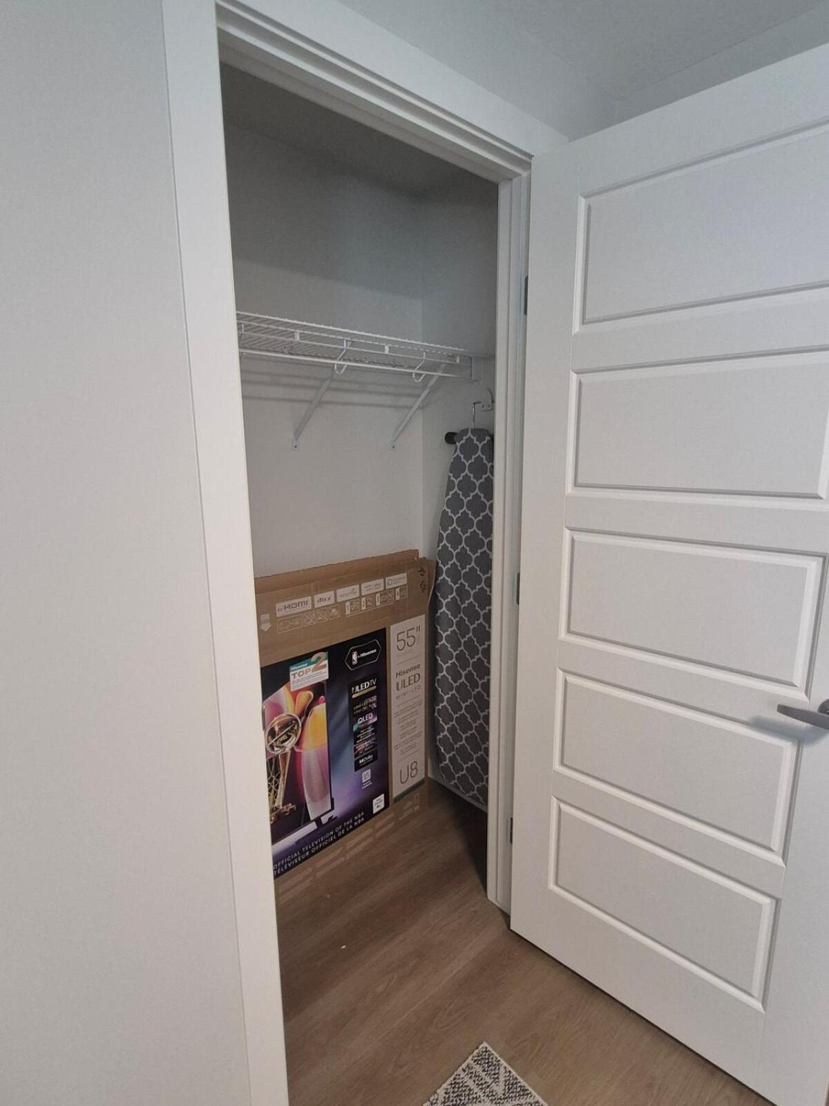 Superb 1-Bdr Apt in New Condo