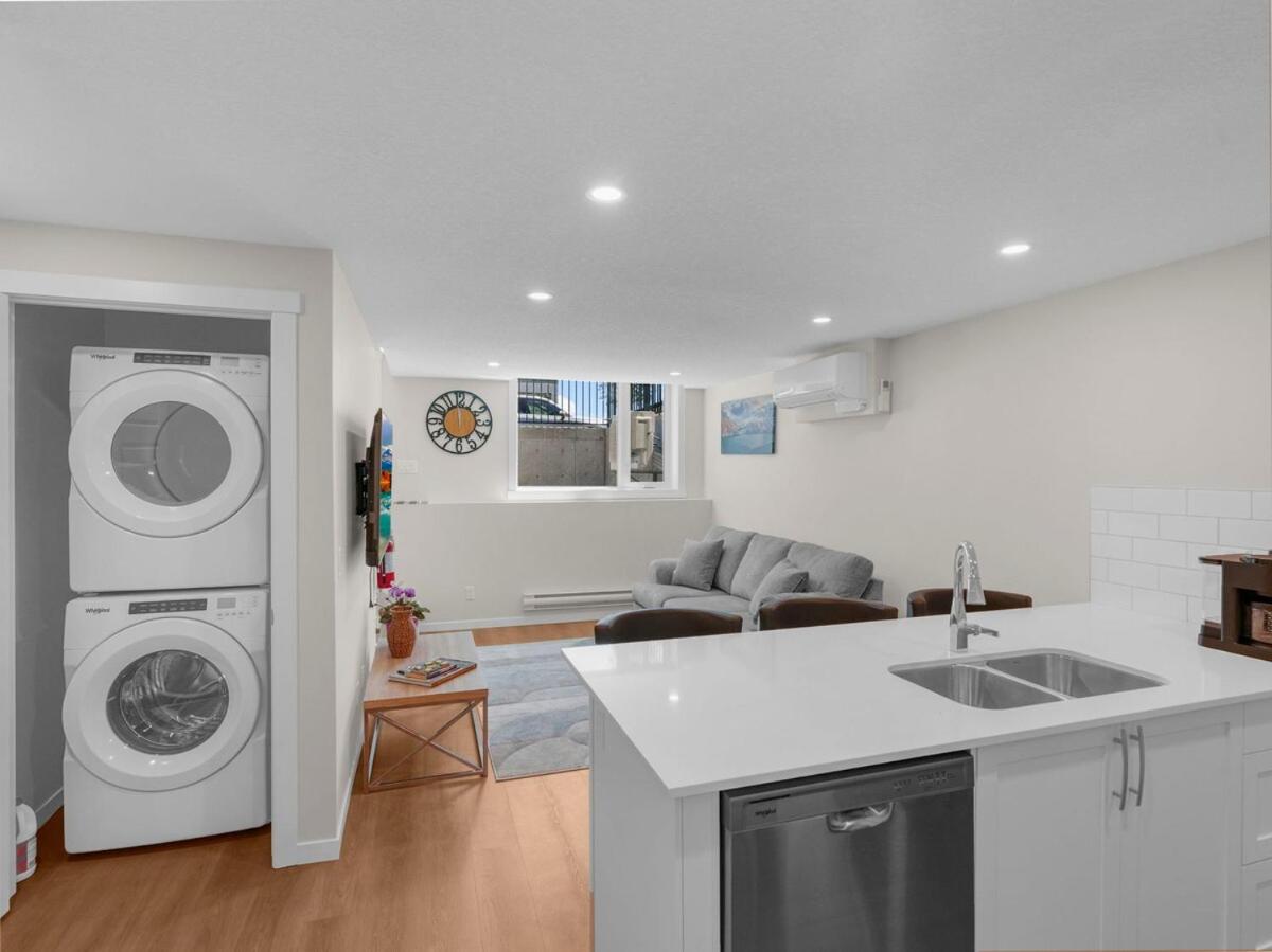 Superb 1-Bdr Apt in New Condo