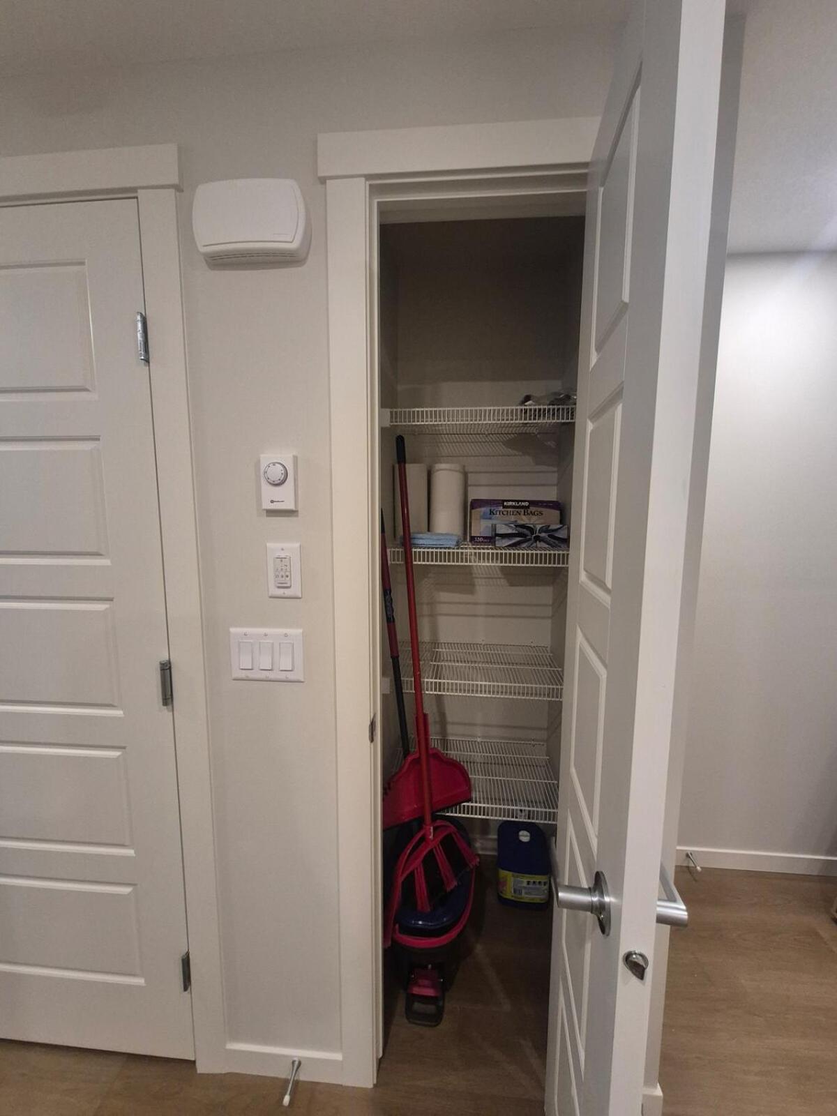 Superb 1-Bdr Apt in New Condo