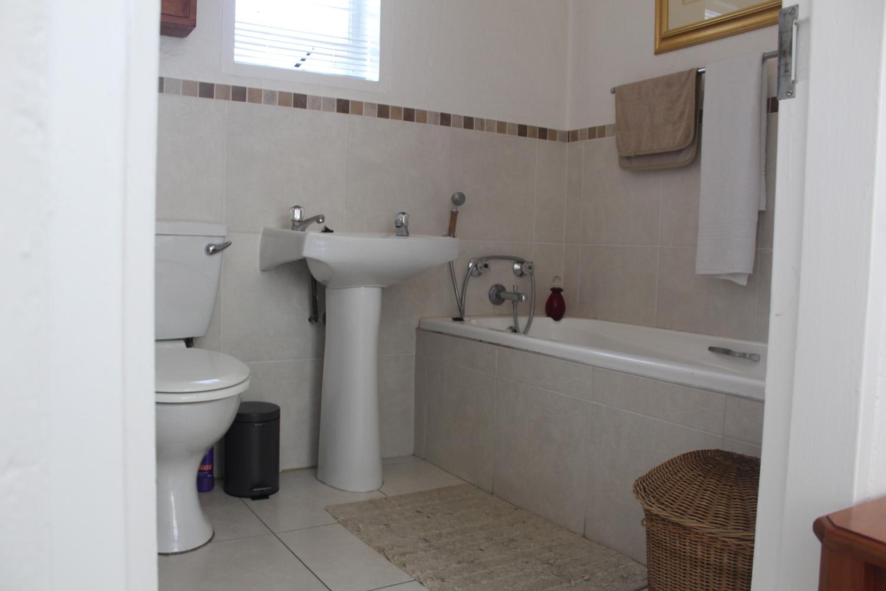 Luxury Garden Retreat 2B Sandton