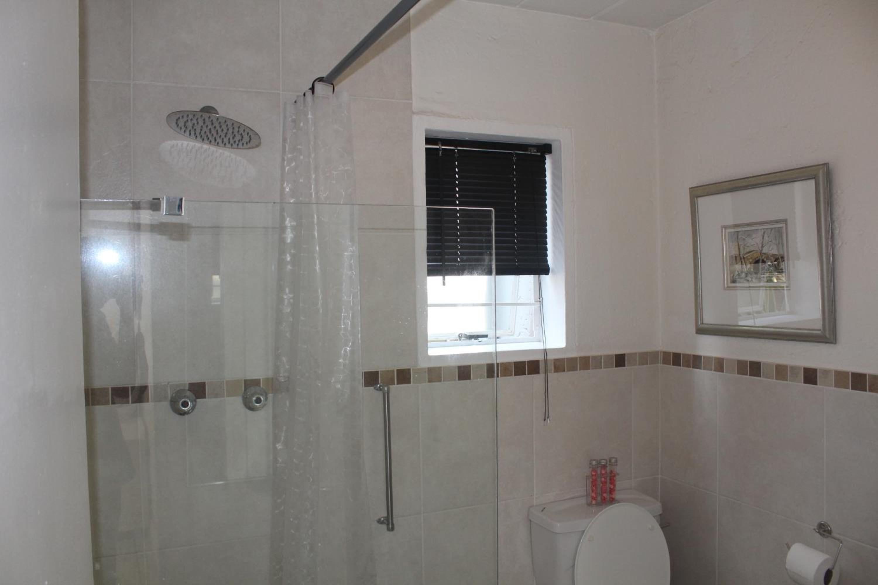 Luxury Garden Retreat 2B Sandton