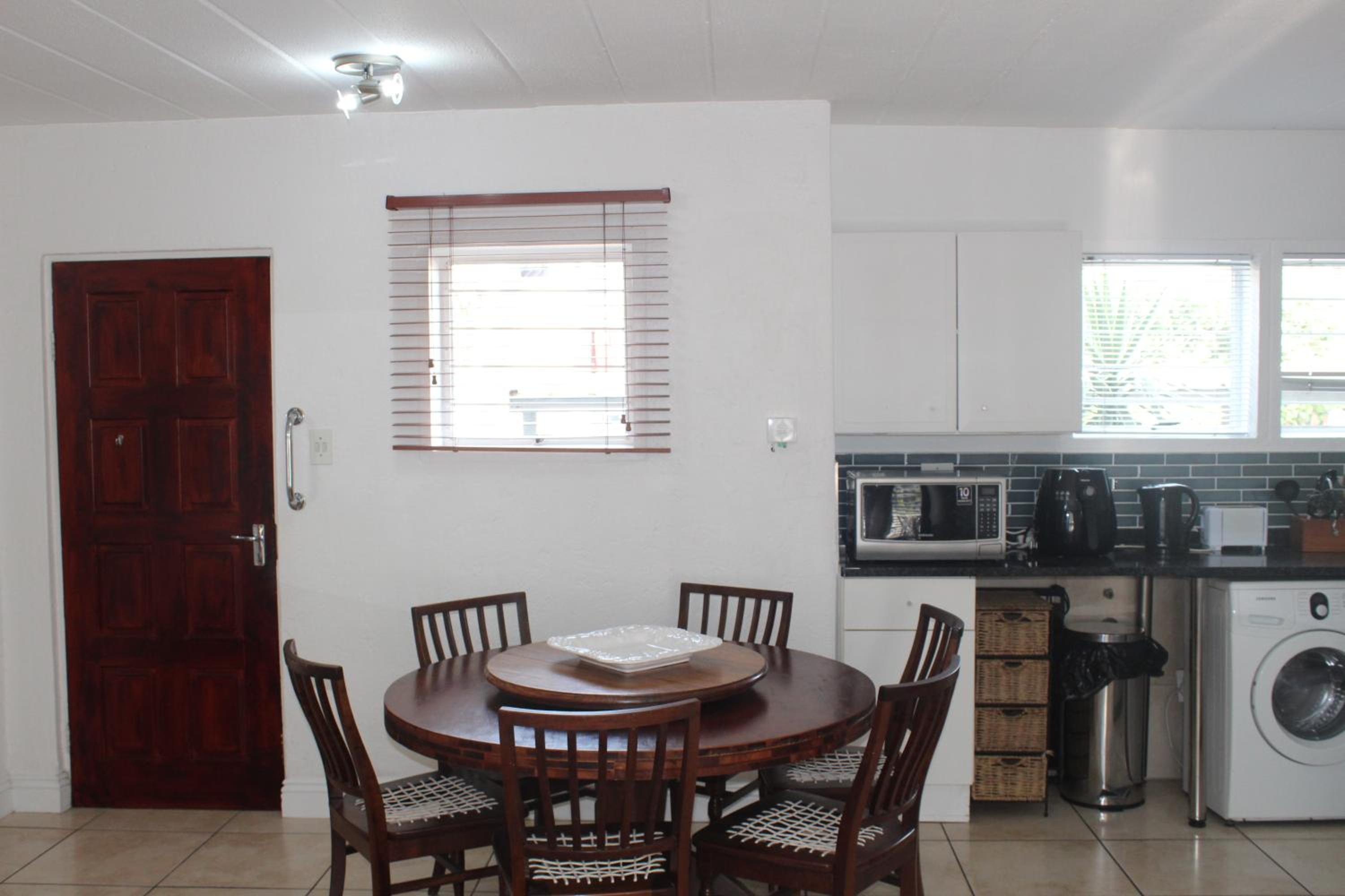 Luxury Garden Retreat 2B Sandton