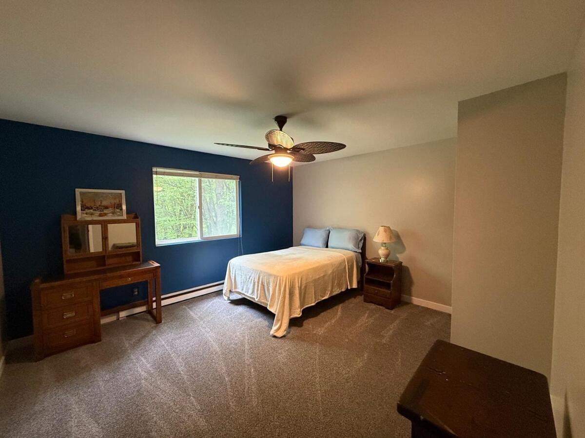 Luxury Mountain Villa - 3 bedroom, hot-tub, fire-pit