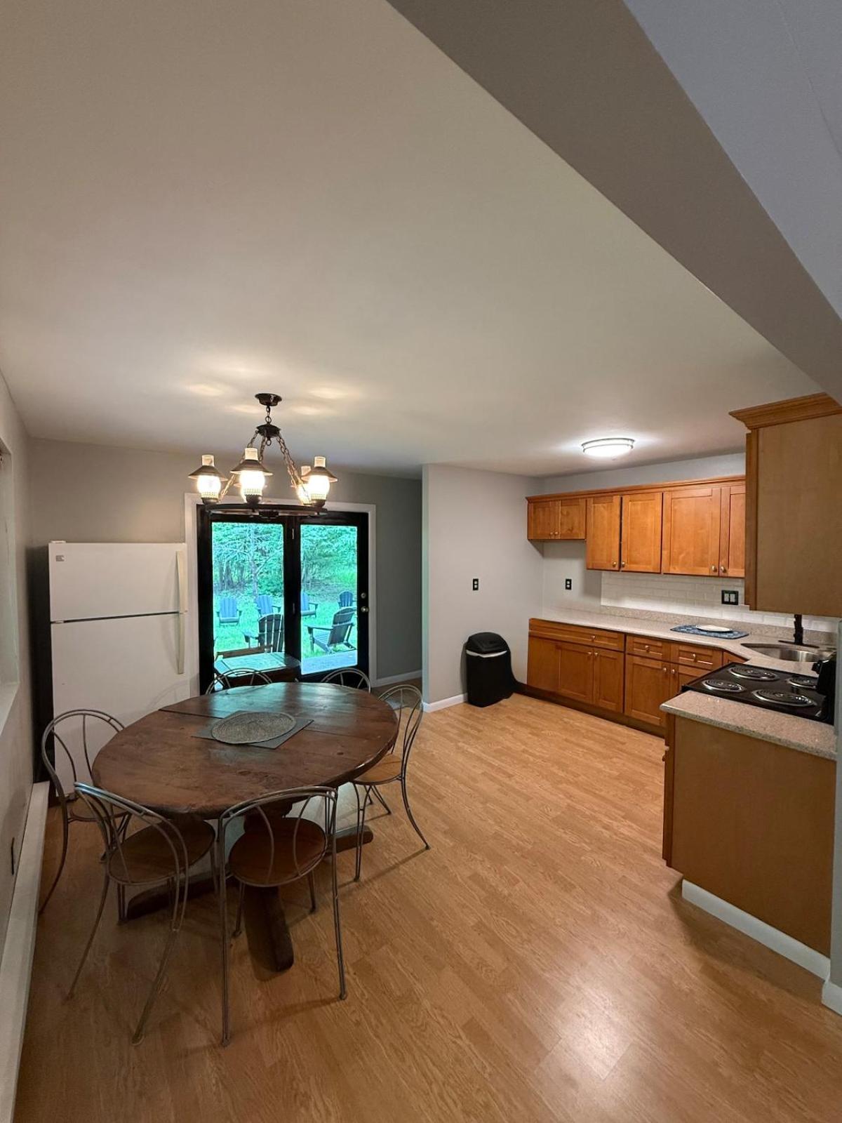 Luxury Mountain Villa - 3 bedroom, hot-tub, fire-pit