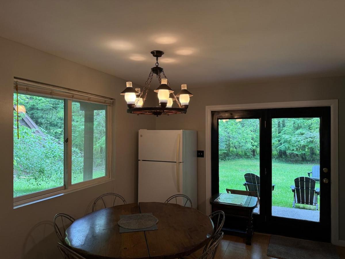Luxury Mountain Villa - 3 bedroom, hot-tub, fire-pit