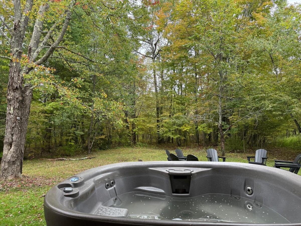 Luxury Mountain Villa - 3 bedroom, hot-tub, fire-pit