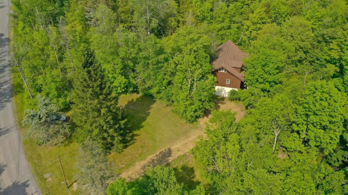 Luxury Mountain Villa - 3 bedroom, hot-tub, fire-pit