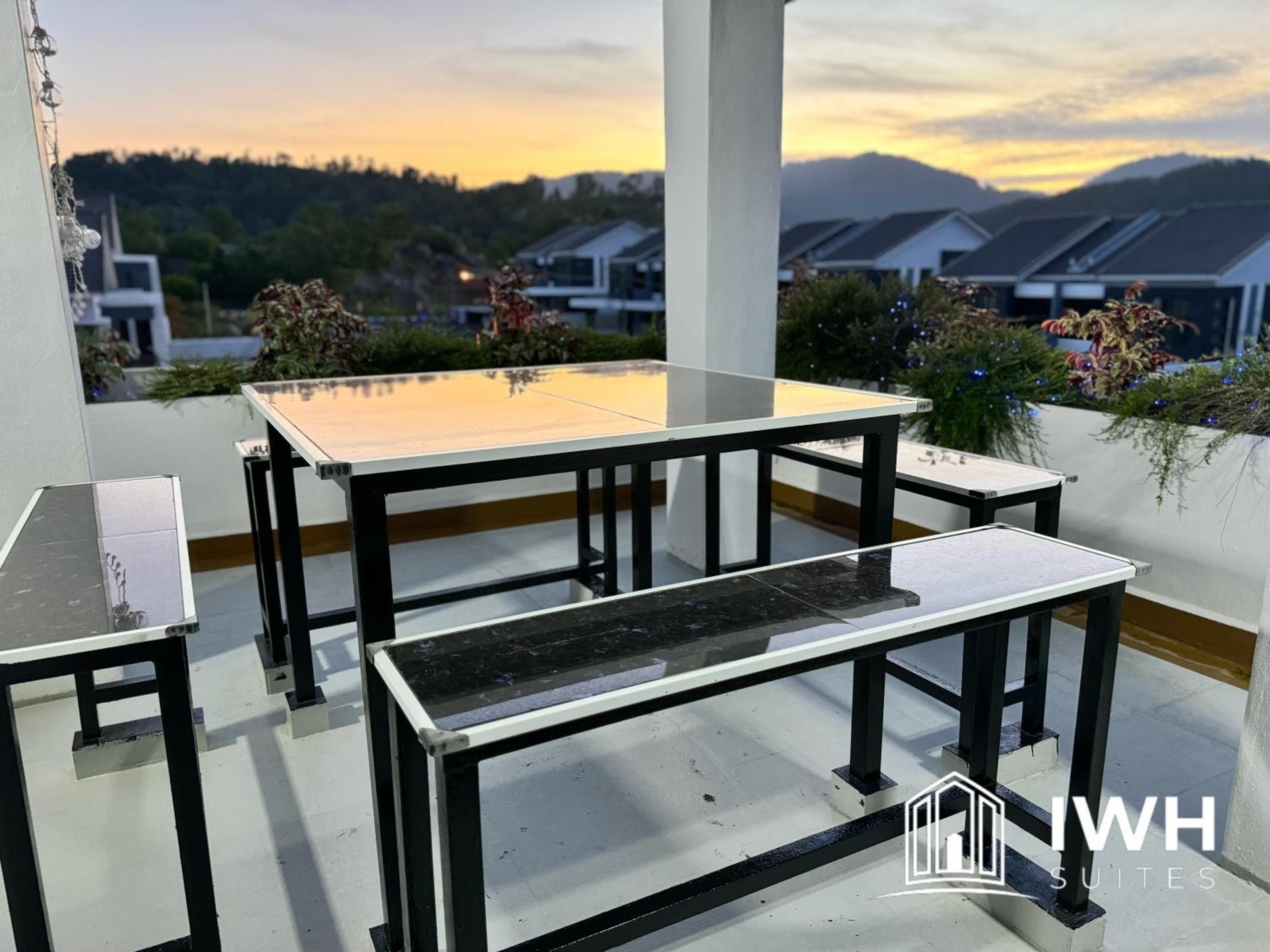 Ipoh Lahat Mines Private Pool Lake Villa by IWH Suites