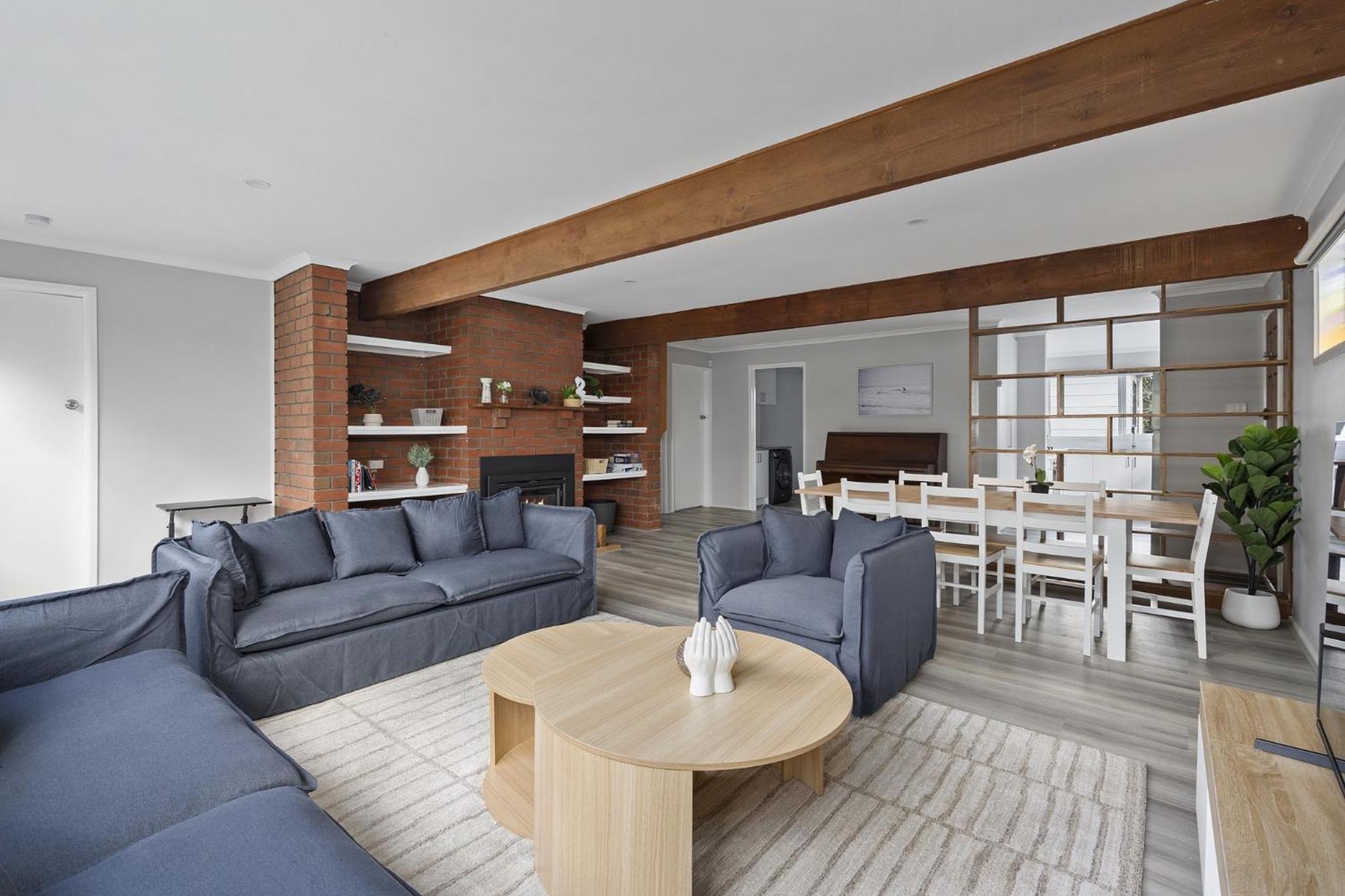 Family Retreat with Fireplace and Garden Views