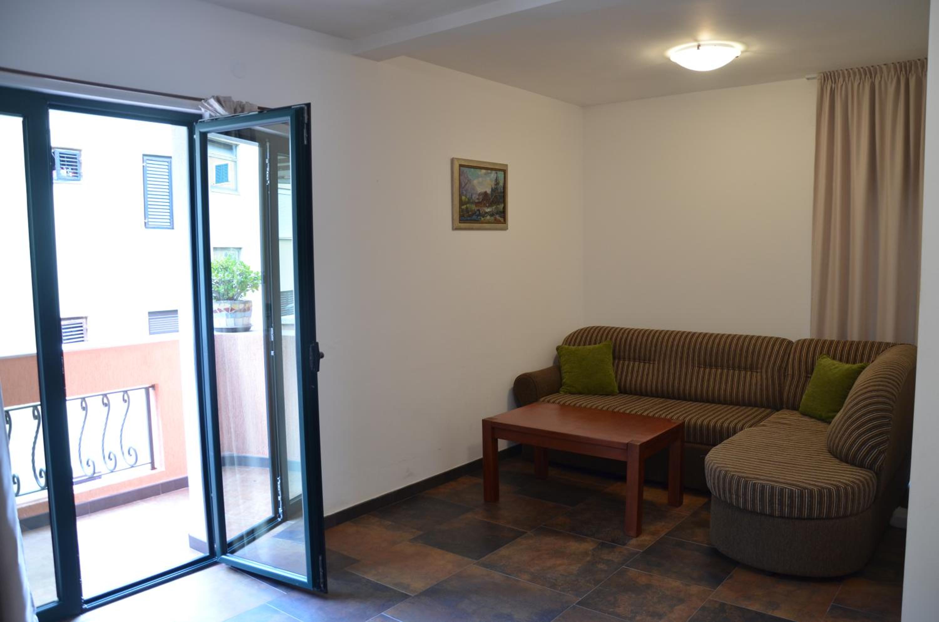 Lero Apartments
