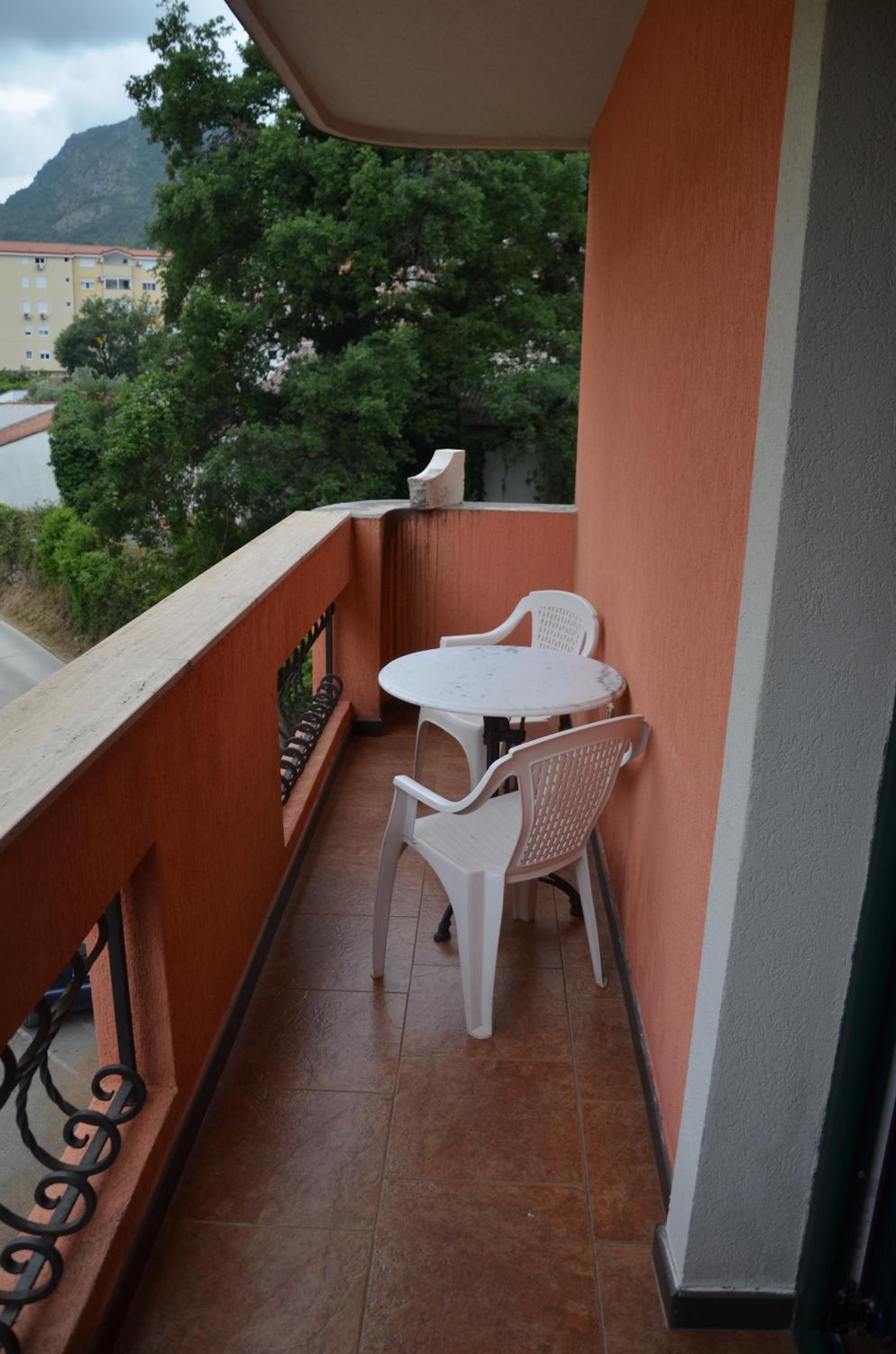 Lero Apartments