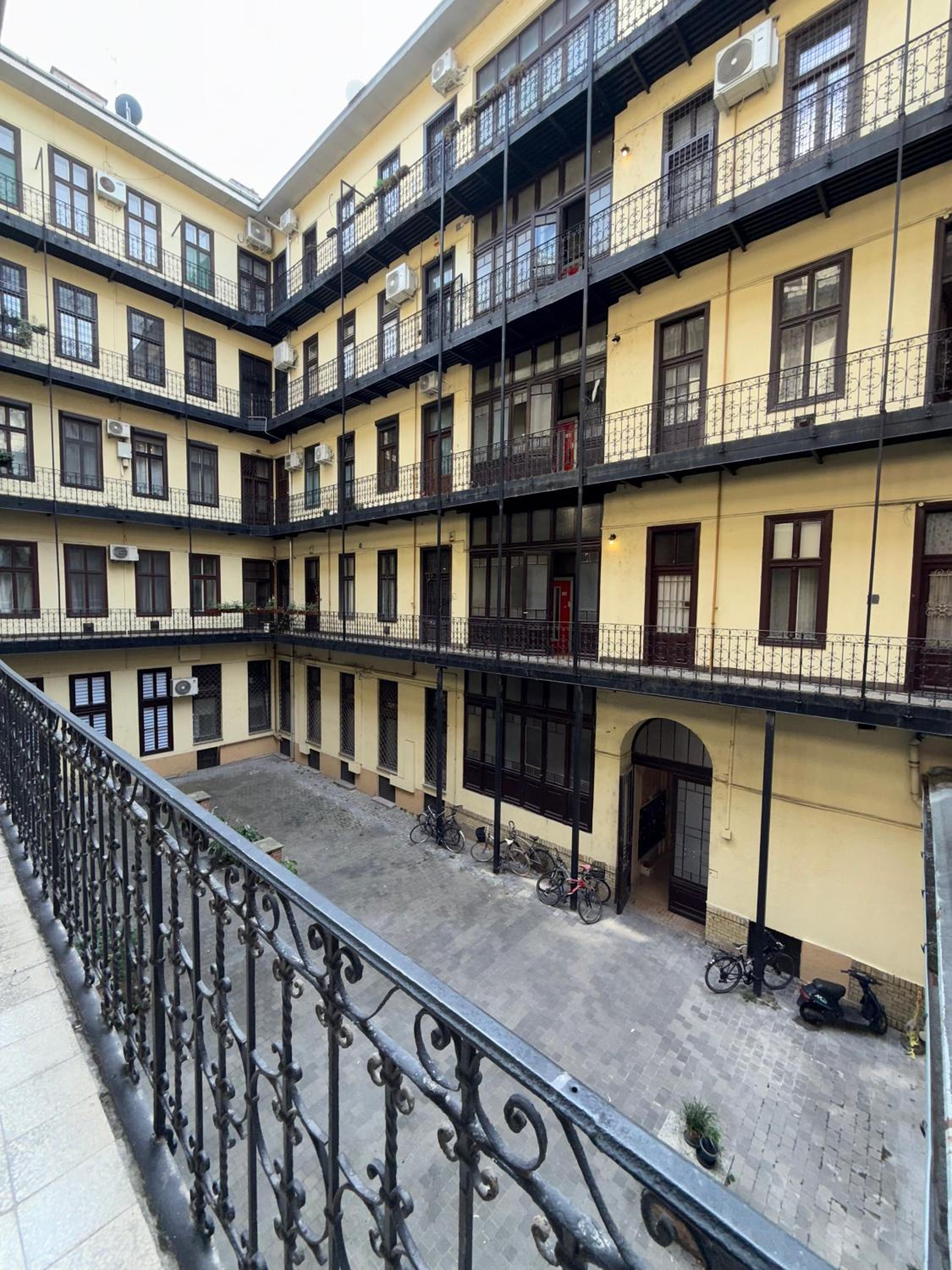 Csarnok Apartment