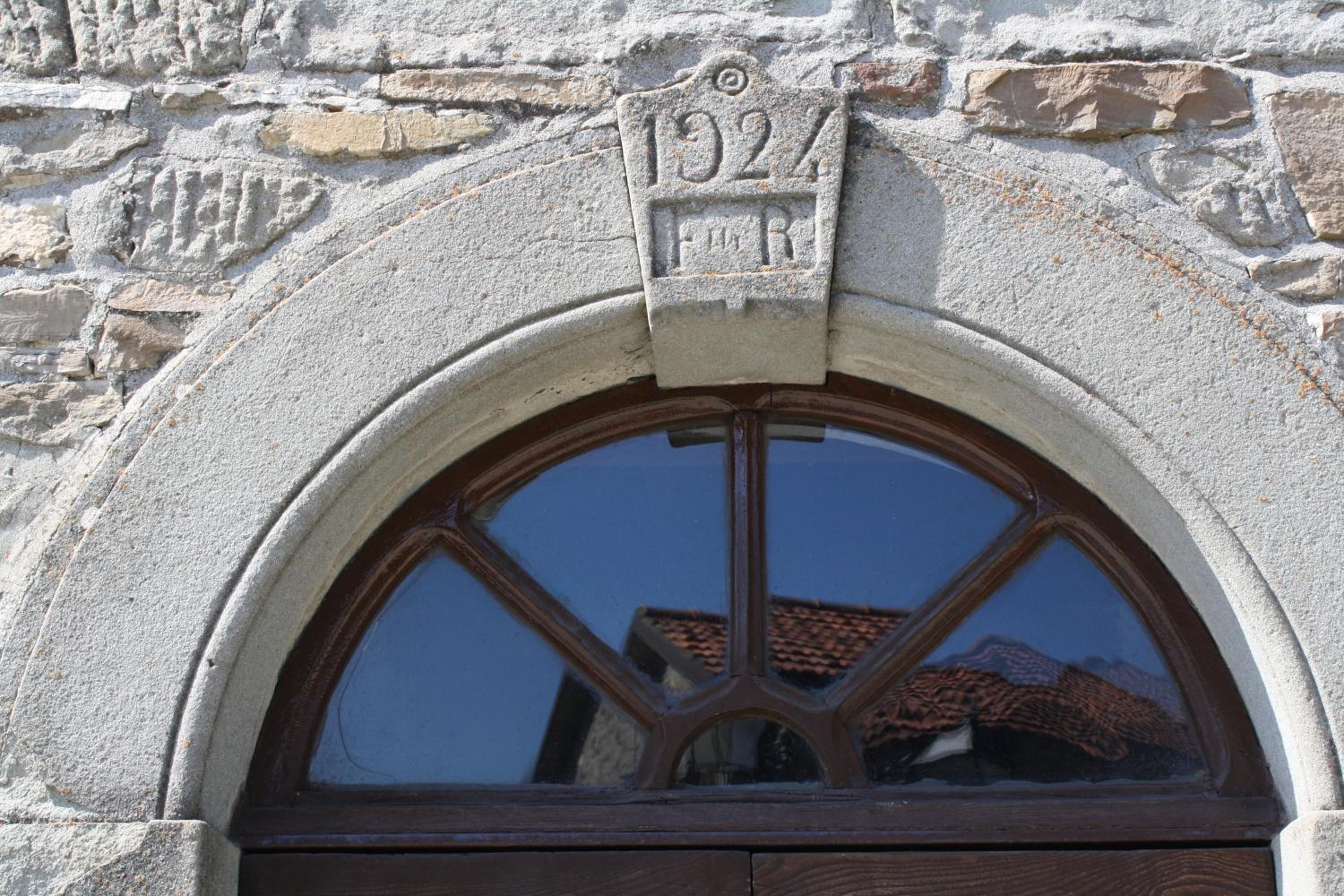 Photo 44