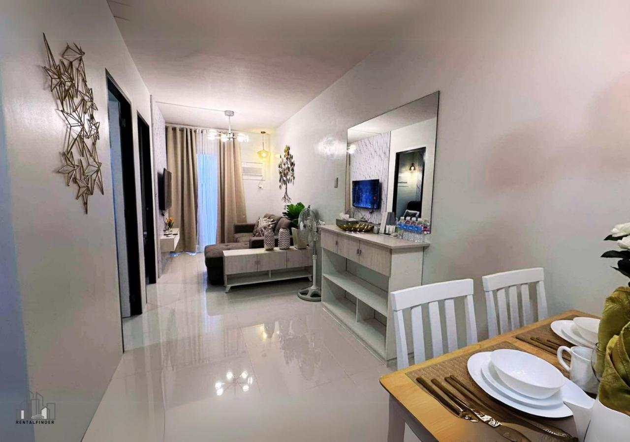 2BR Cozy Condo with a Balcony, FREE Pool, Gym Parking Near Airport - B2 6LusterB