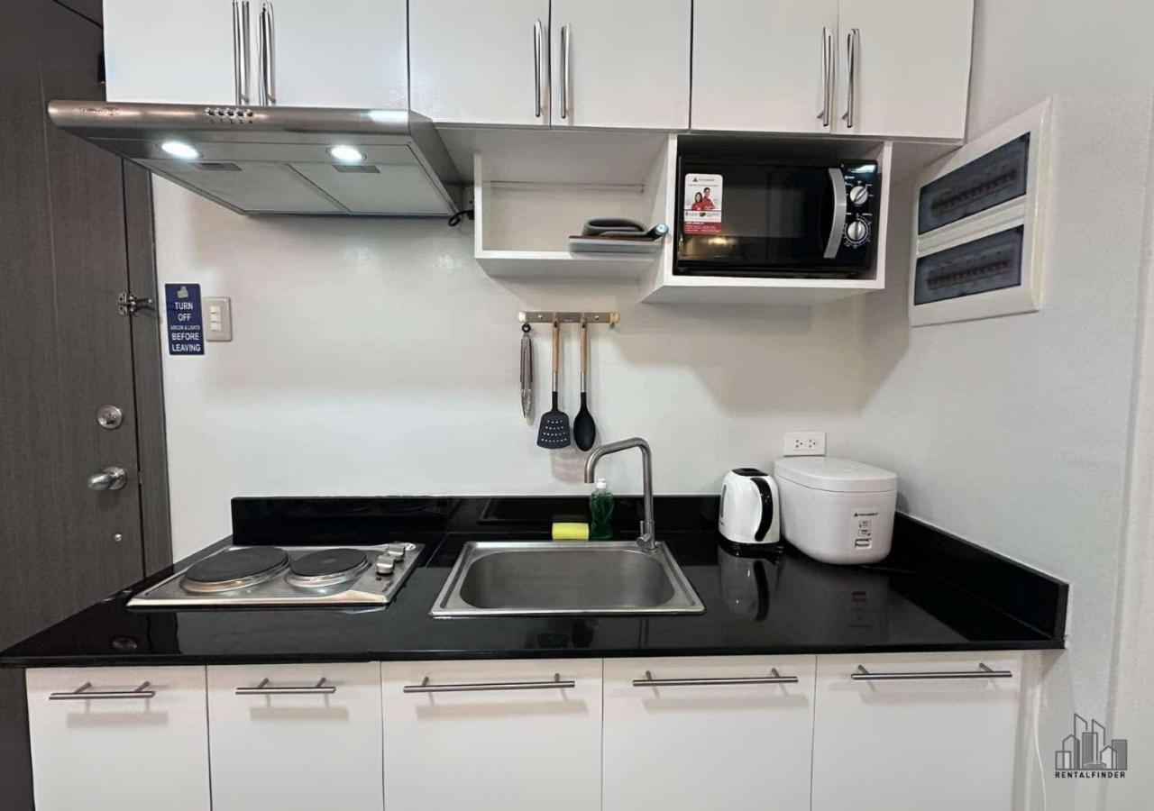 2BR Cozy Condo with a Balcony, FREE Pool, Gym Parking Near Airport - B2 6LusterB