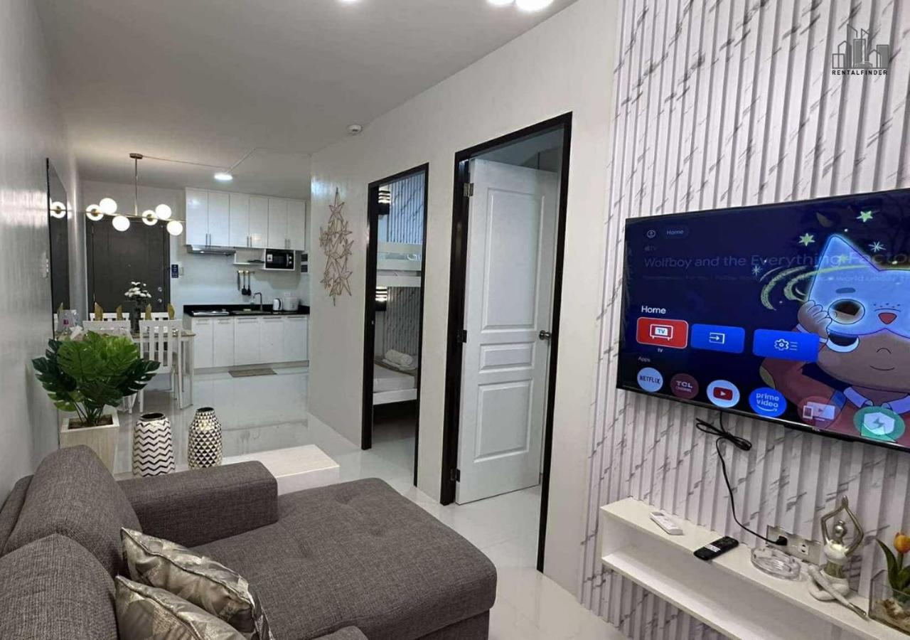 2BR Cozy Condo with a Balcony, FREE Pool, Gym Parking Near Airport - B2 6LusterB