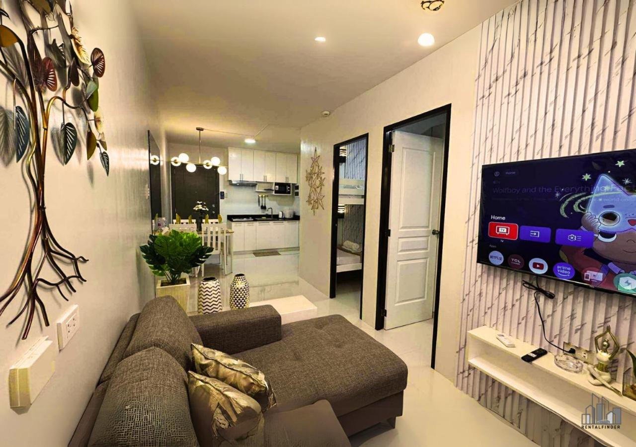 2BR Cozy Condo with a Balcony, FREE Pool, Gym Parking Near Airport - B2 6LusterB
