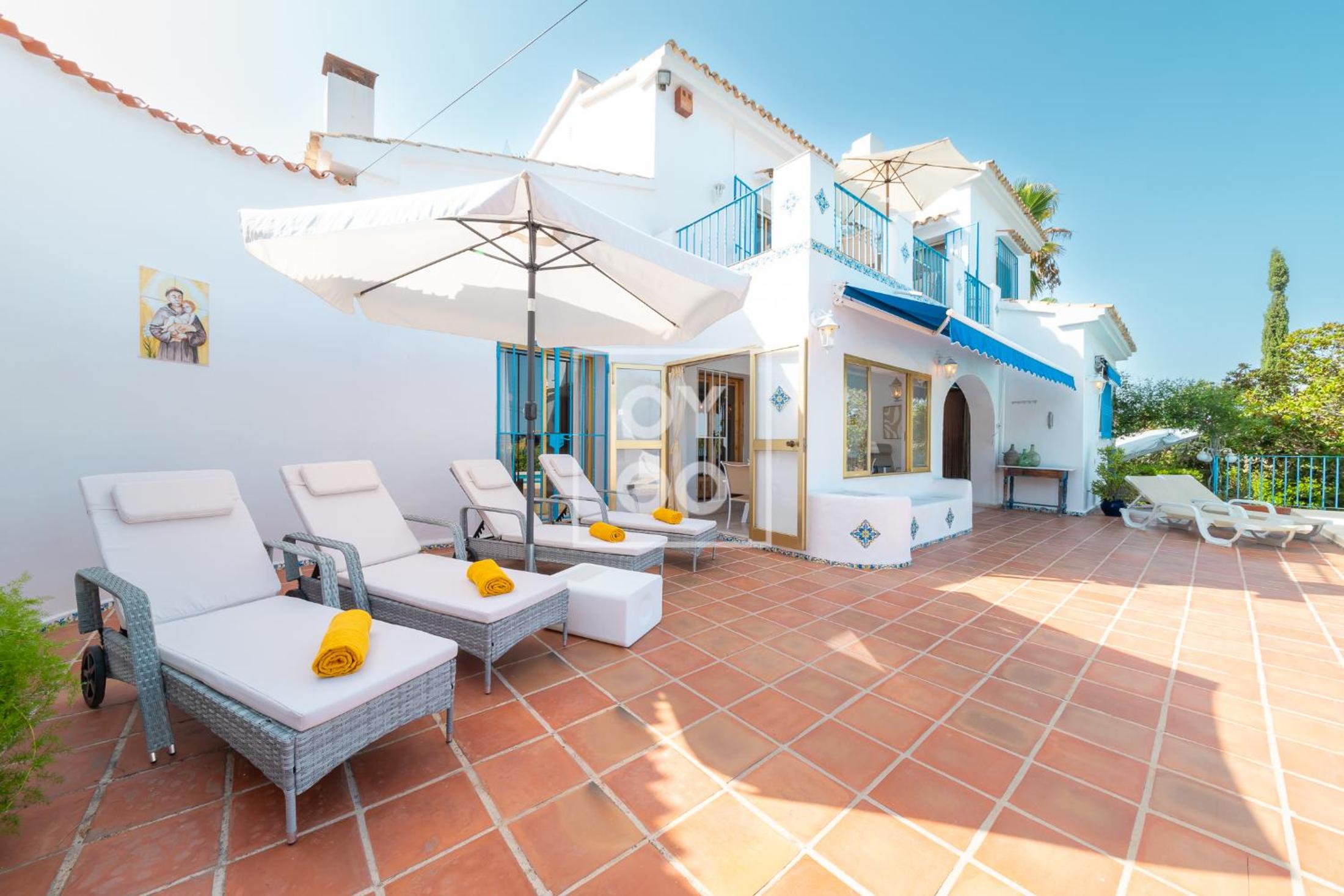Villa El Monte de Moraira, private pool, sea views - by OYOOSTAYS